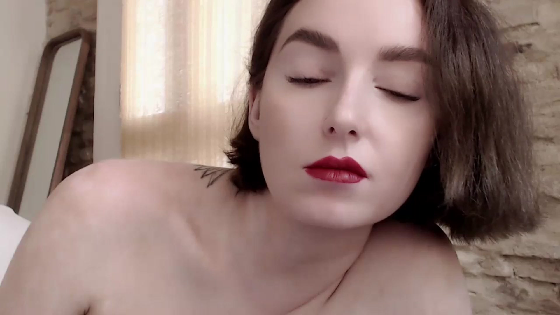 Gallery image thumbnail from Red_Lips_Girl's myfreecams stream on, 06/30/2023, 15:59 image 1 of 20