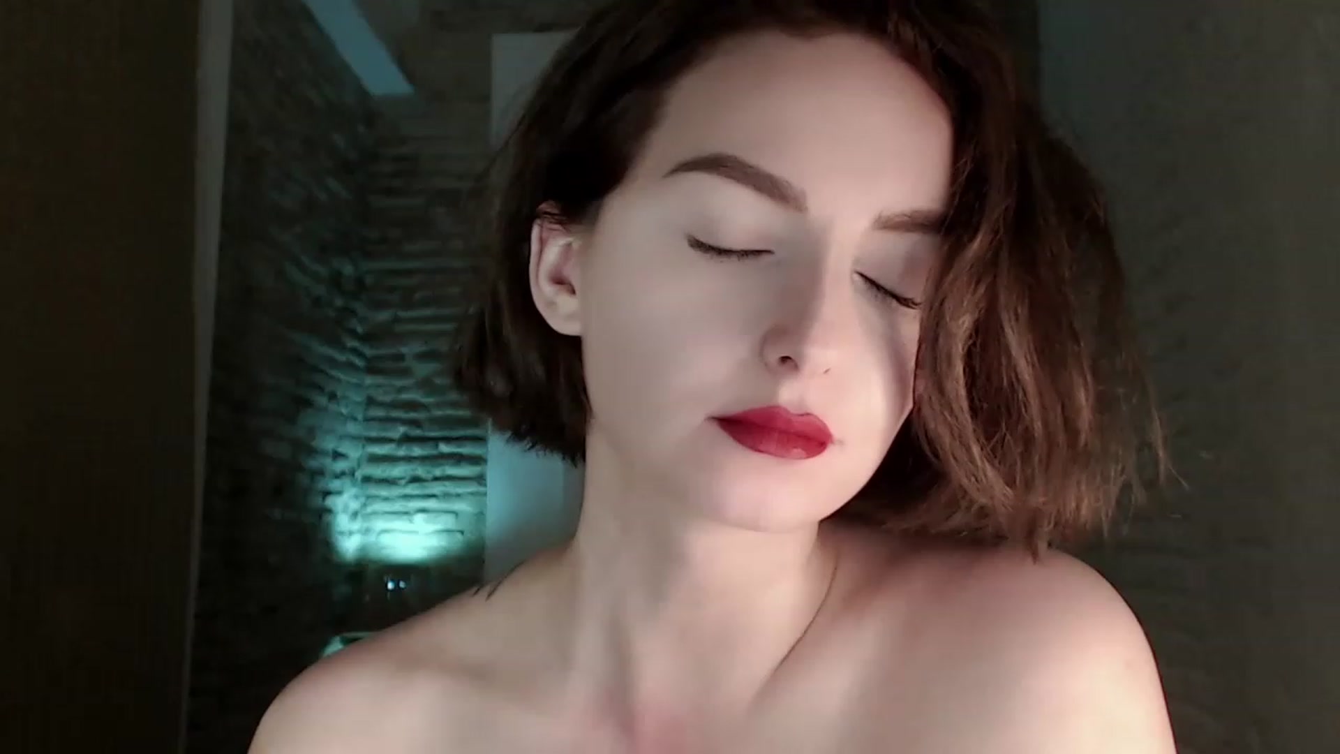 Gallery image thumbnail from Red_Lips_Girl's myfreecams stream on, 07/11/2023, 23:00 image 16 of 20