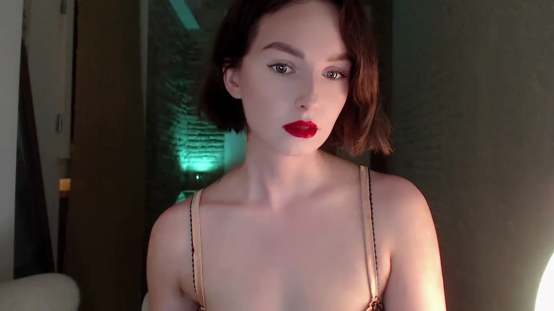Gallery image thumbnail from Red_Lips_Girl's myfreecams stream on, 07/14/2023, 20:42 image 1 of 20