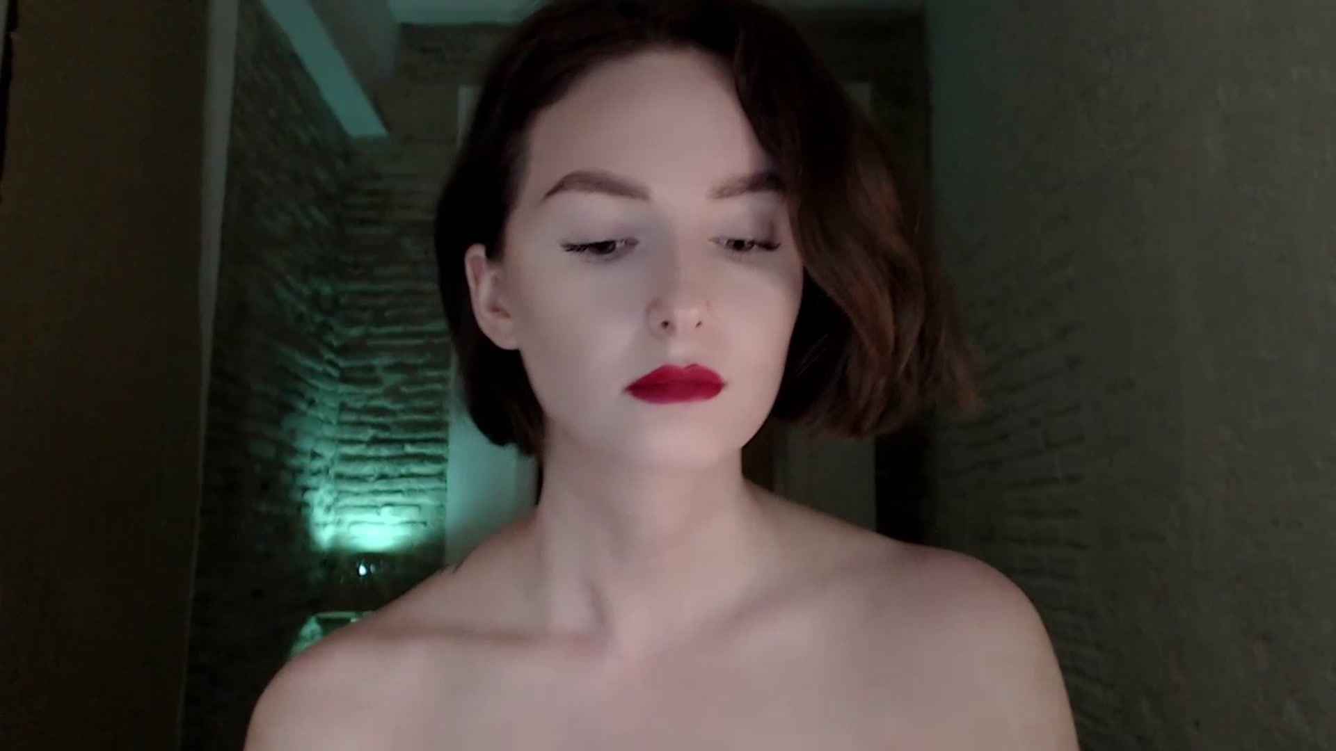 Gallery image thumbnail from Red_Lips_Girl's myfreecams stream on, 07/14/2023, 22:12 image 15 of 20