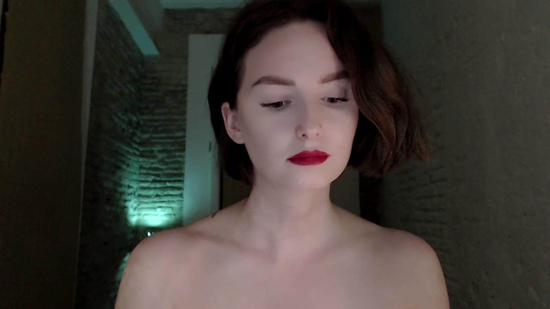 Gallery image thumbnail from Red_Lips_Girl's myfreecams stream on, 07/14/2023, 22:12 image 18 of 20