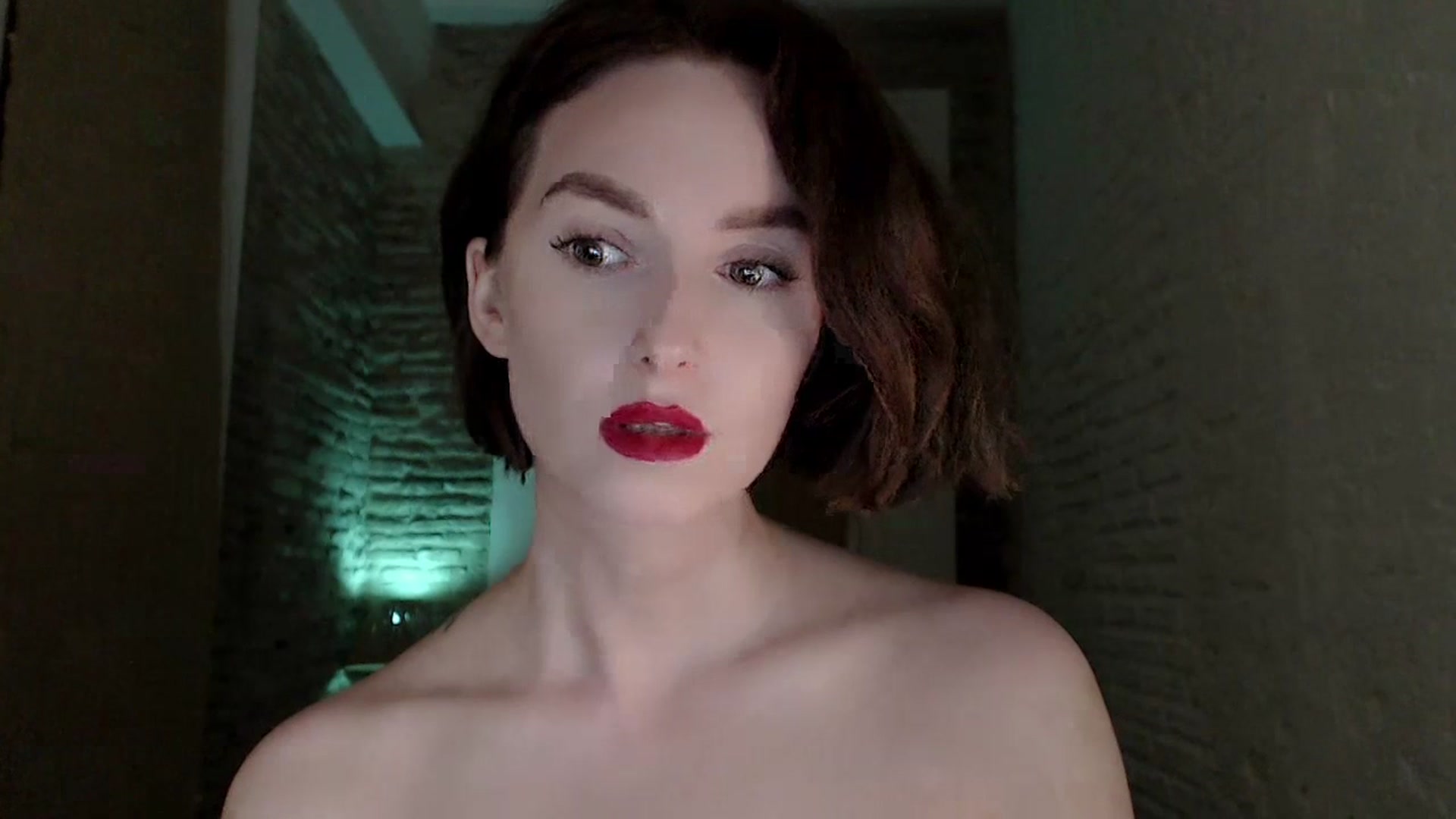 Gallery image thumbnail from Red_Lips_Girl's myfreecams stream on, 07/14/2023, 22:12 image 14 of 20