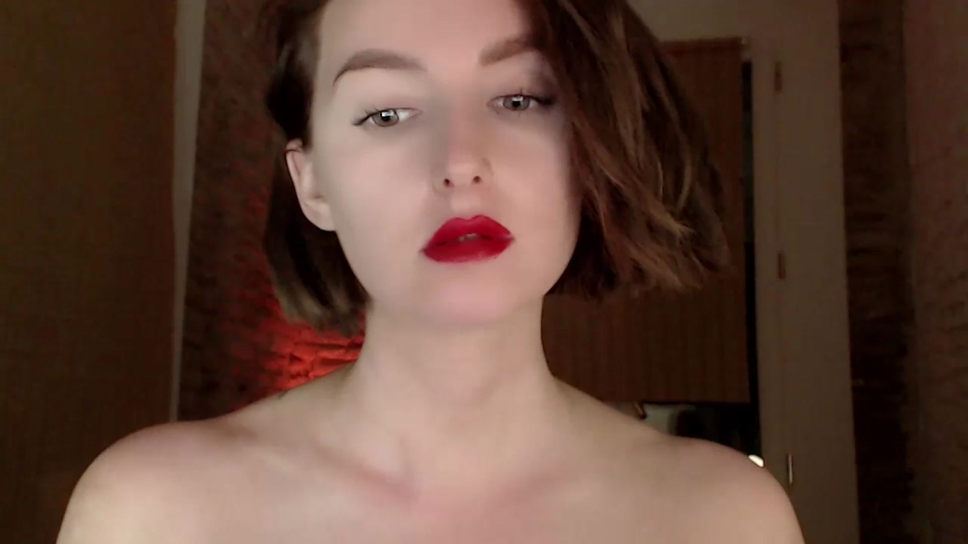 Gallery image thumbnail from Red_Lips_Girl's myfreecams stream on, 07/18/2023, 24:03 image 19 of 20