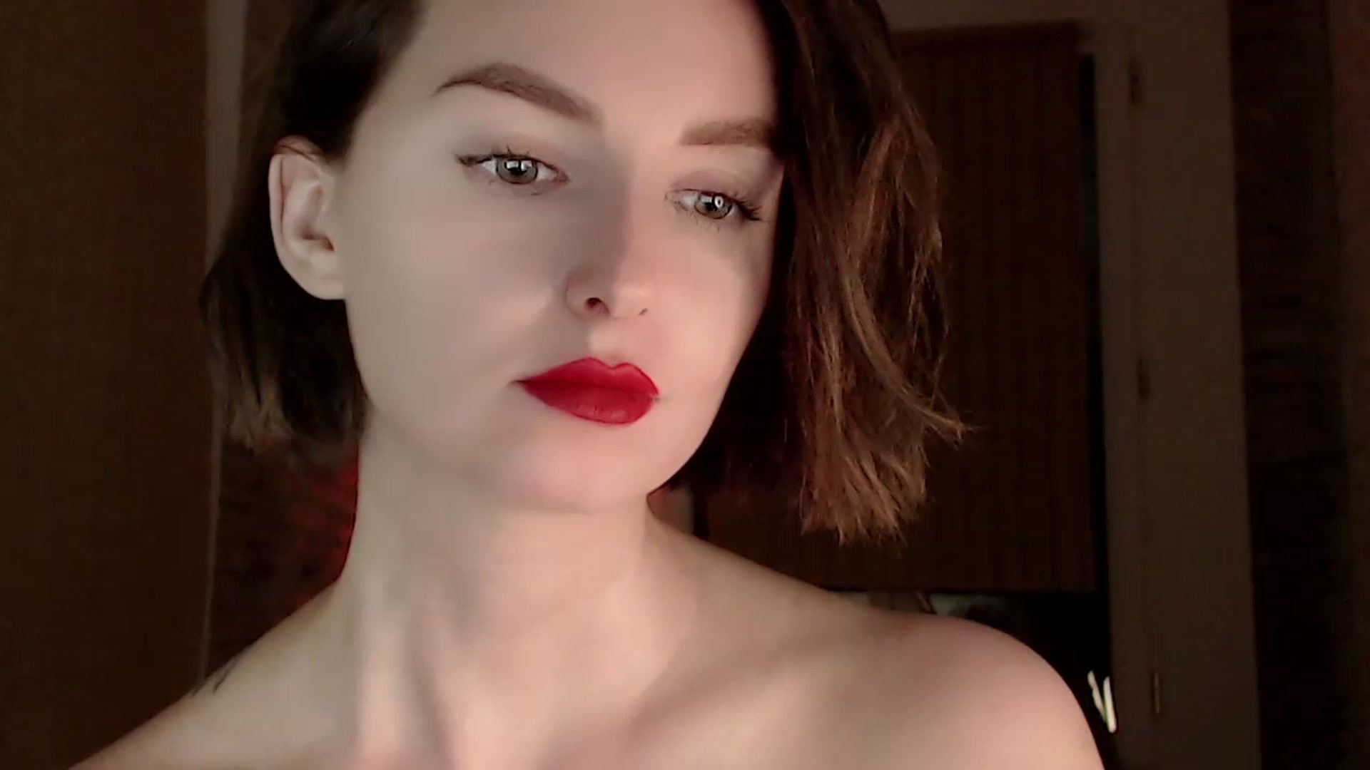 Gallery image thumbnail from Red_Lips_Girl's myfreecams stream on, 07/18/2023, 24:03 image 1 of 20