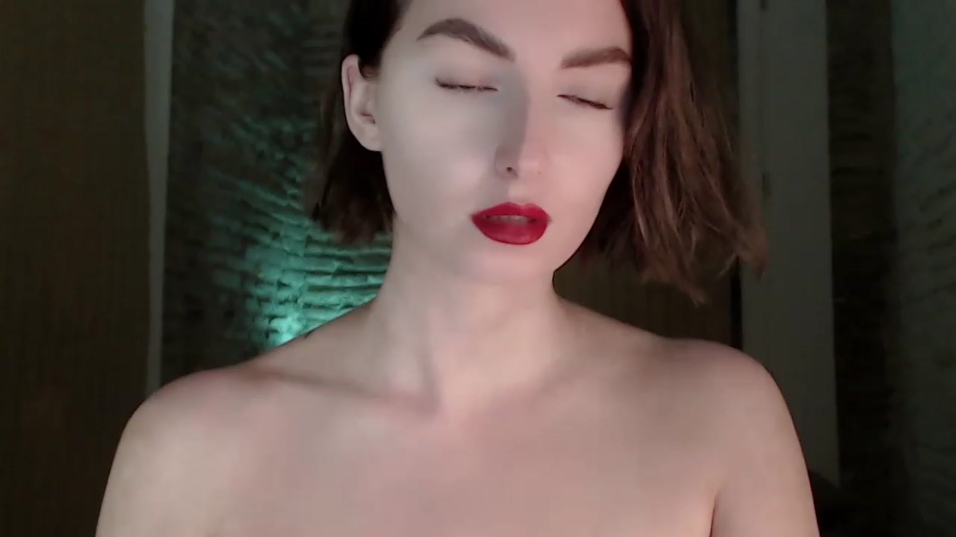 Gallery image thumbnail from Red_Lips_Girl's myfreecams stream on, 07/20/2023, 23:42 image 2 of 20