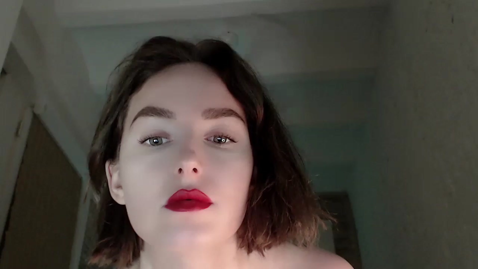 Gallery image thumbnail from Red_Lips_Girl's myfreecams stream on, 07/20/2023, 23:42 image 11 of 20