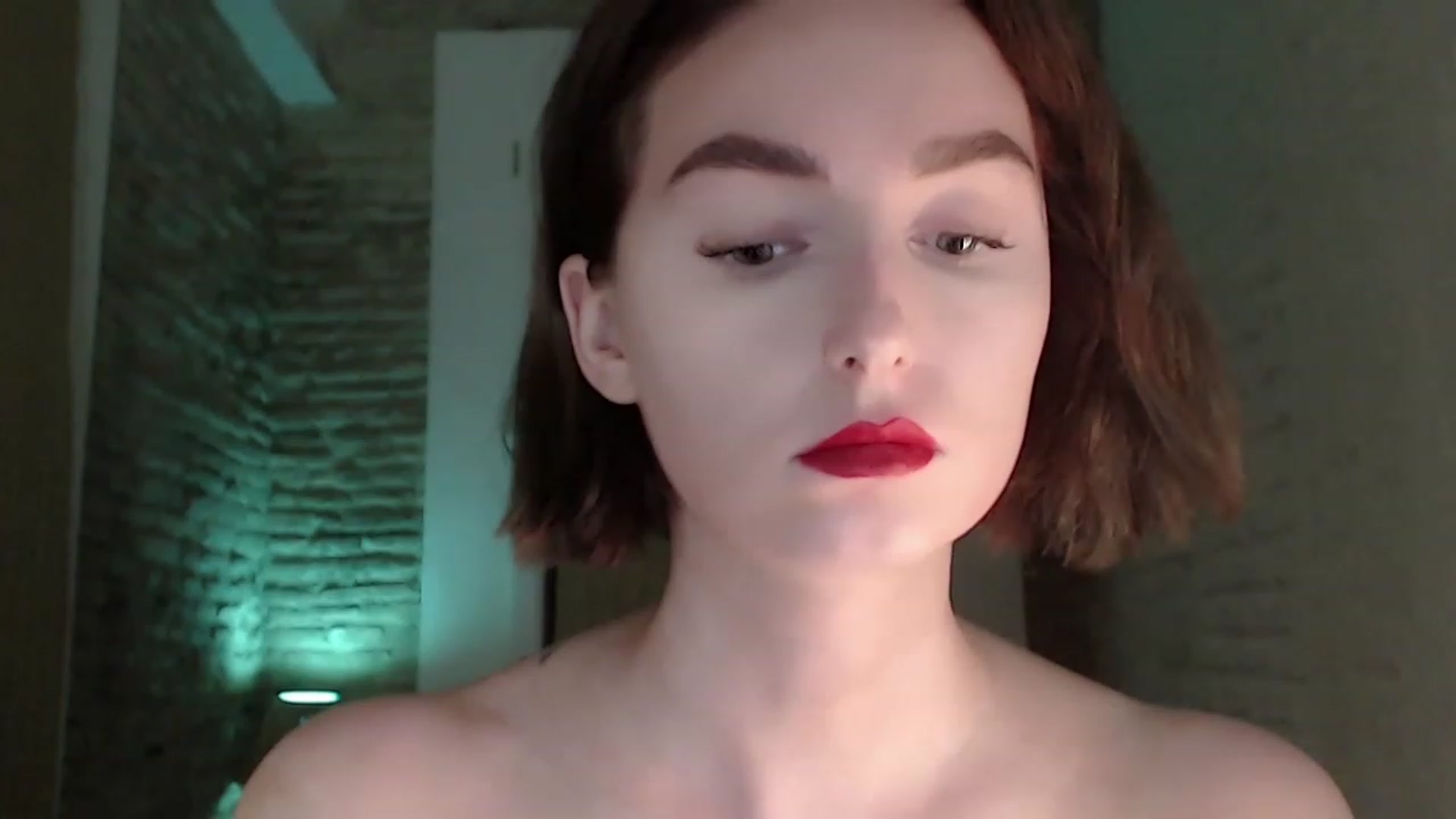 Gallery image thumbnail from Red_Lips_Girl's myfreecams stream on, 07/21/2023, 01:00 image 17 of 20