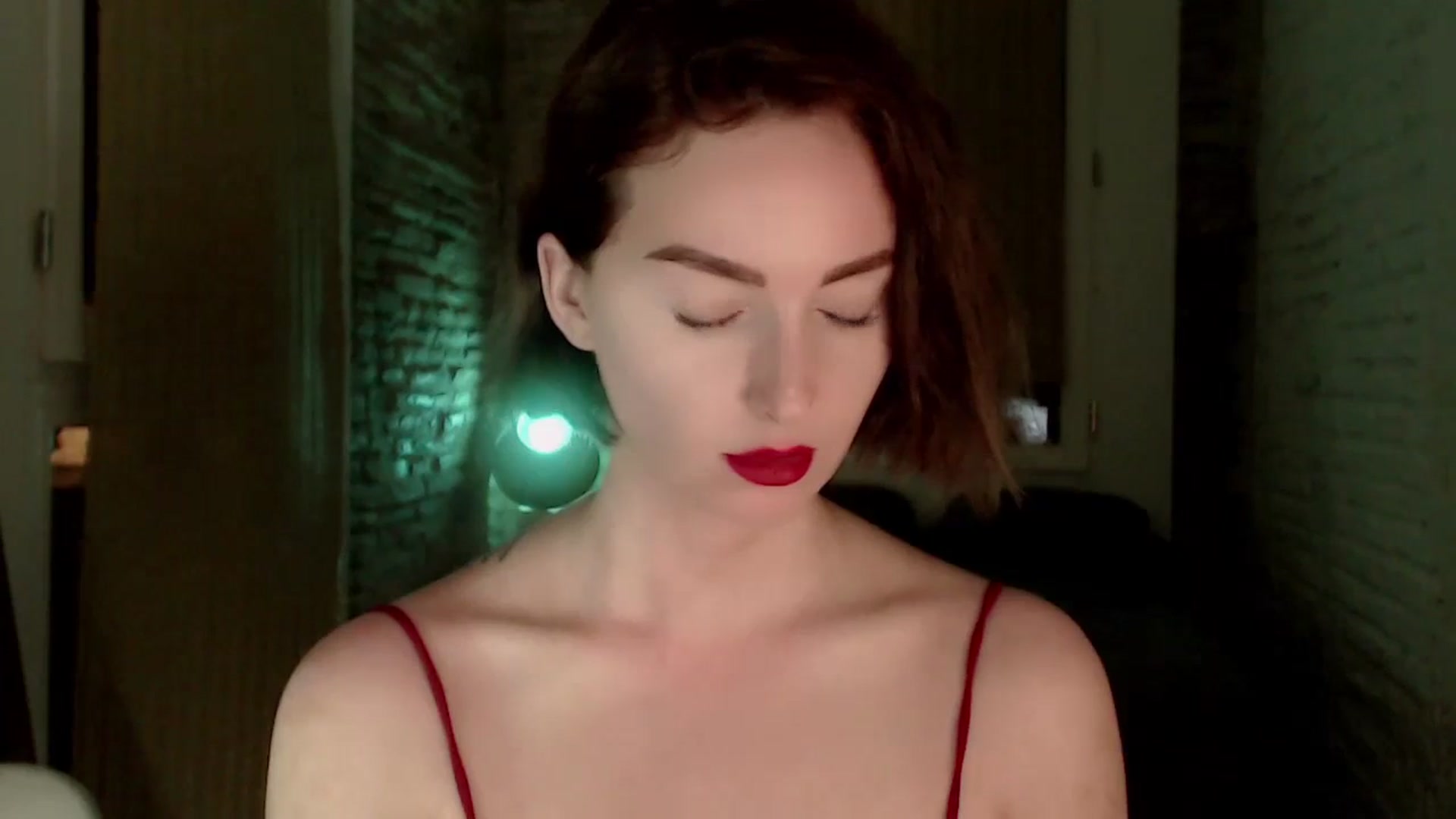 Gallery image thumbnail from Red_Lips_Girl's myfreecams stream on, 07/25/2023, 24:14 image 15 of 20
