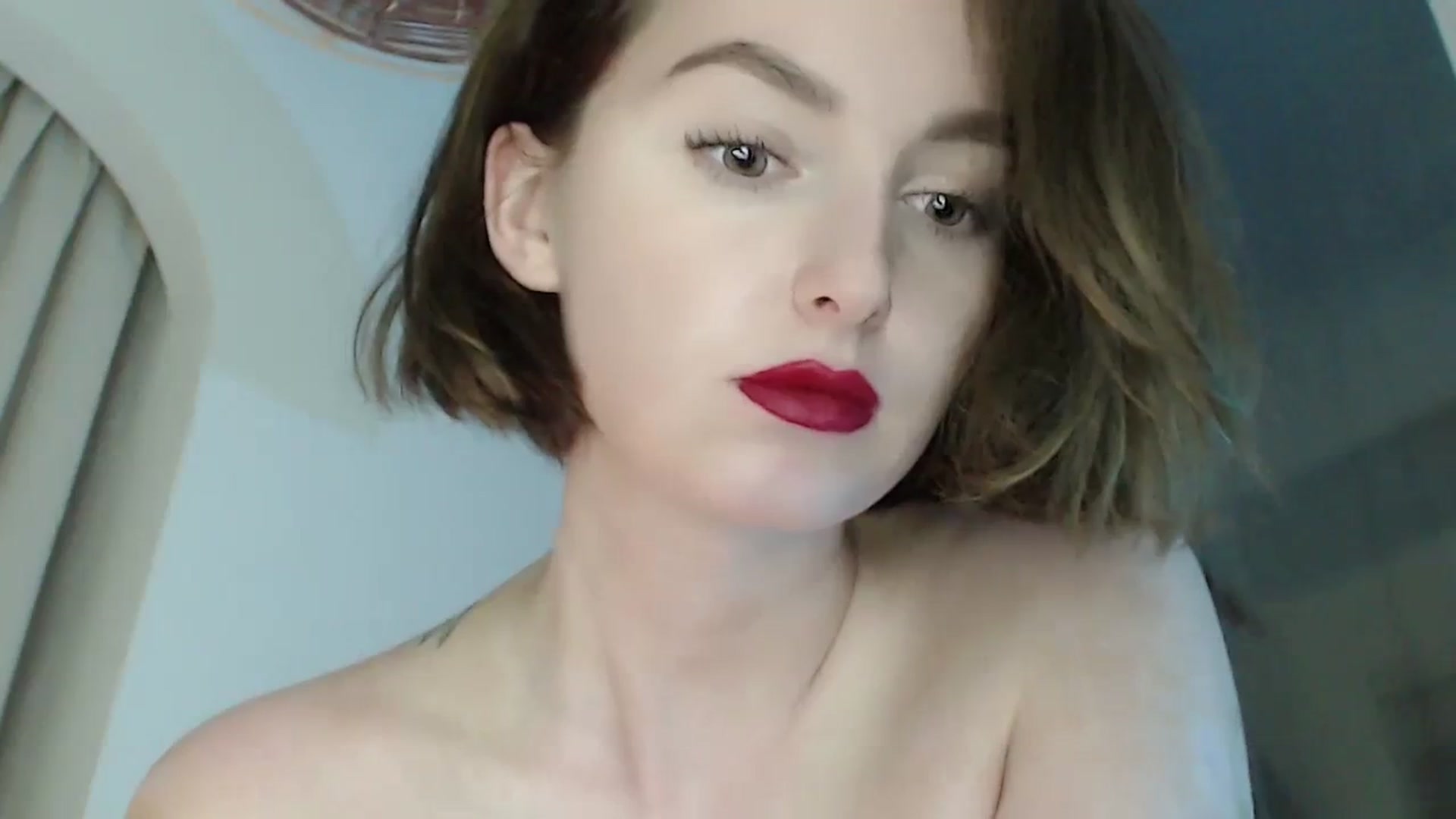 Gallery image thumbnail from Red_Lips_Girl's myfreecams stream on, 07/30/2023, 24:50 image 8 of 20