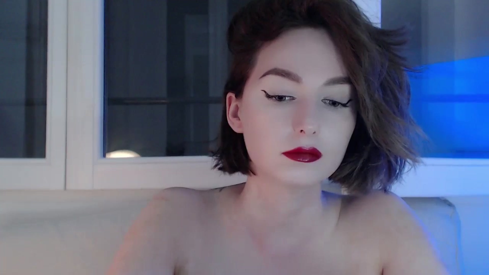 Gallery image thumbnail from Red_Lips_Girl's myfreecams stream on, 08/03/2023, 21:41 image 15 of 20