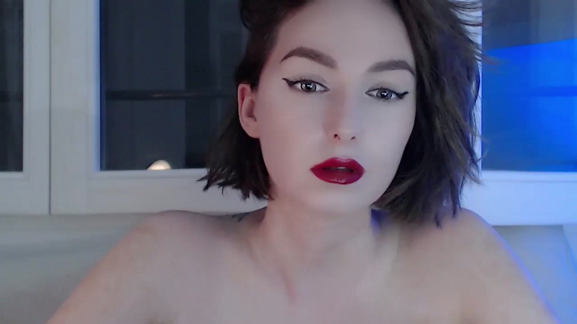 Gallery image thumbnail from Red_Lips_Girl's myfreecams stream on, 08/03/2023, 21:41 image 13 of 20