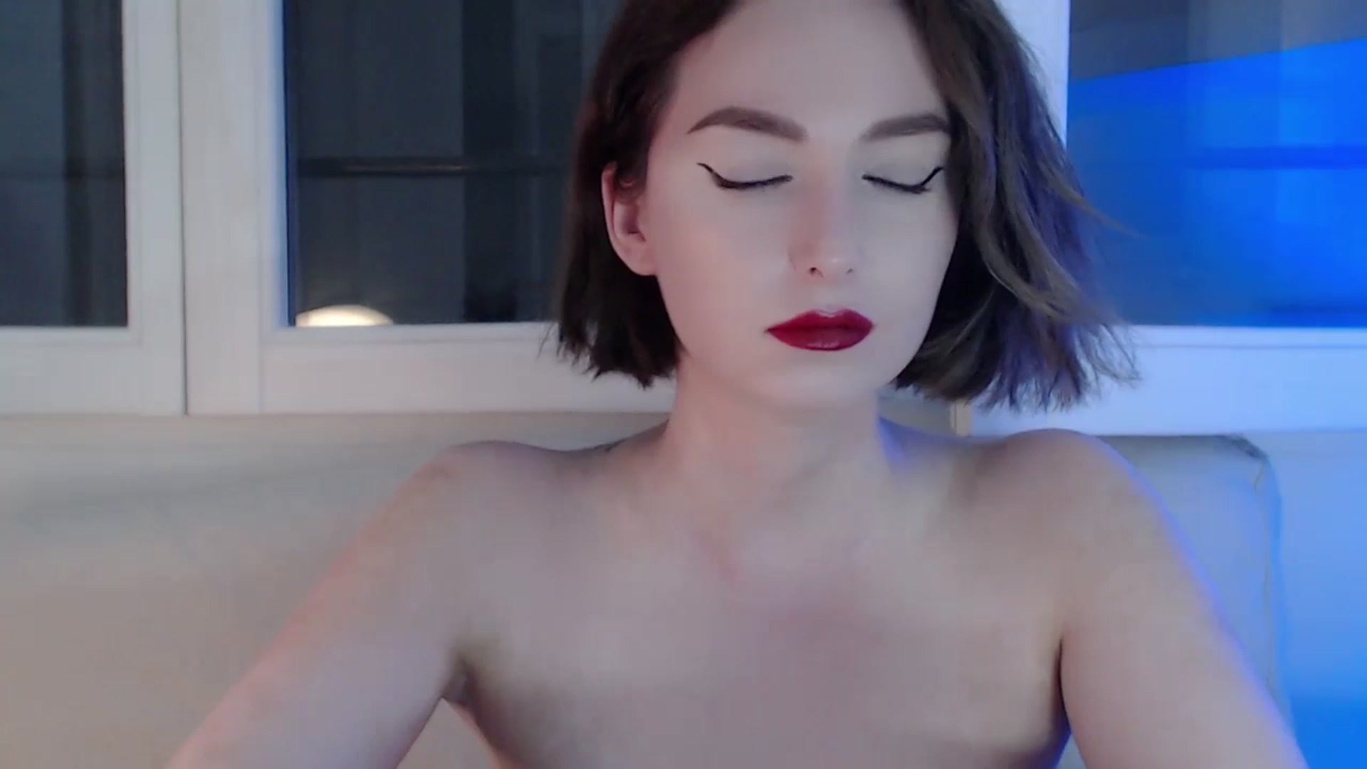 Gallery image thumbnail from Red_Lips_Girl's myfreecams stream on, 08/03/2023, 21:41 image 18 of 20
