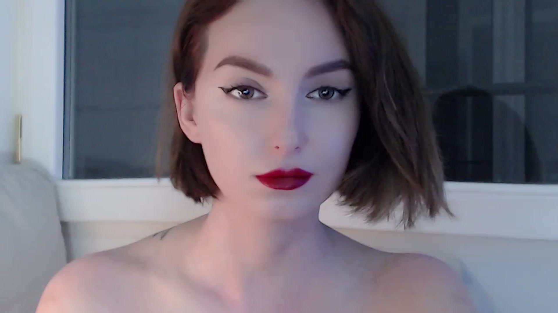 Gallery image thumbnail from Red_Lips_Girl's myfreecams stream on, 08/03/2023, 22:42 image 1 of 20