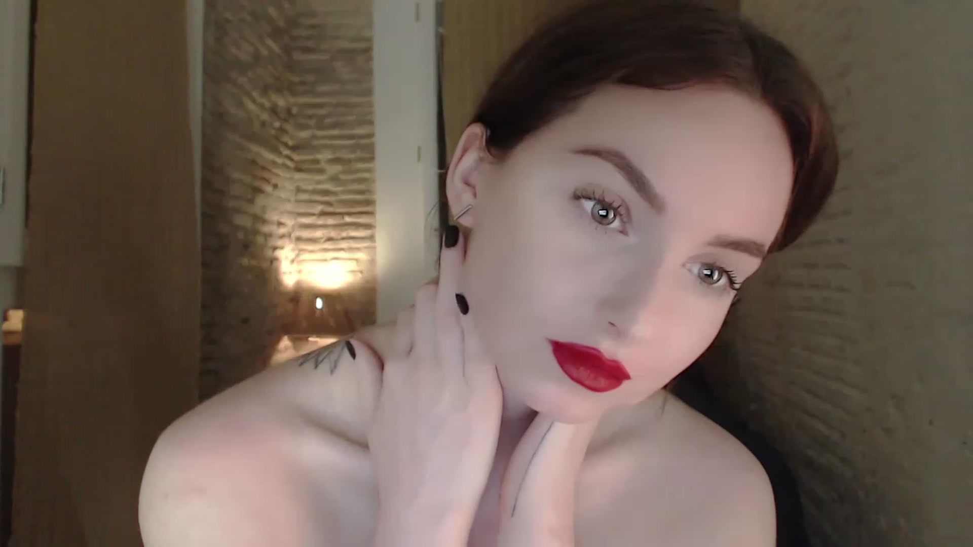 Gallery image thumbnail from Red_Lips_Girl's myfreecams stream on, 08/17/2023, 22:59 image 3 of 20