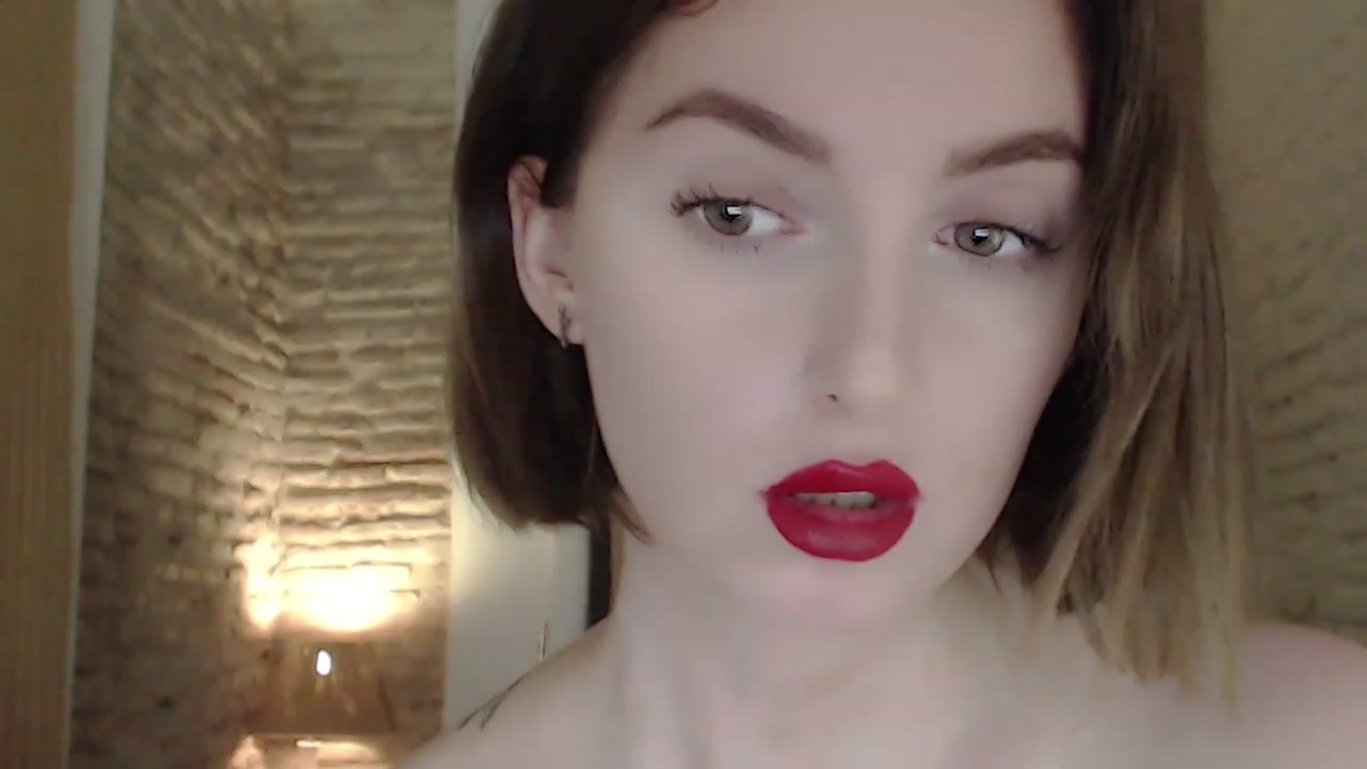 Gallery image thumbnail from Red_Lips_Girl's myfreecams stream on, 08/17/2023, 23:44 image 2 of 20
