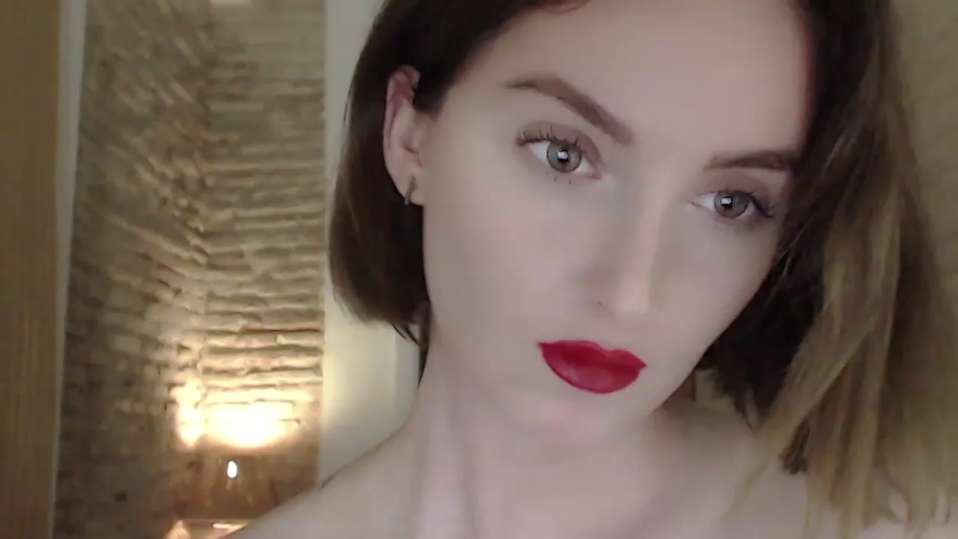 Gallery image thumbnail from Red_Lips_Girl's myfreecams stream on, 08/17/2023, 23:44 image 5 of 20