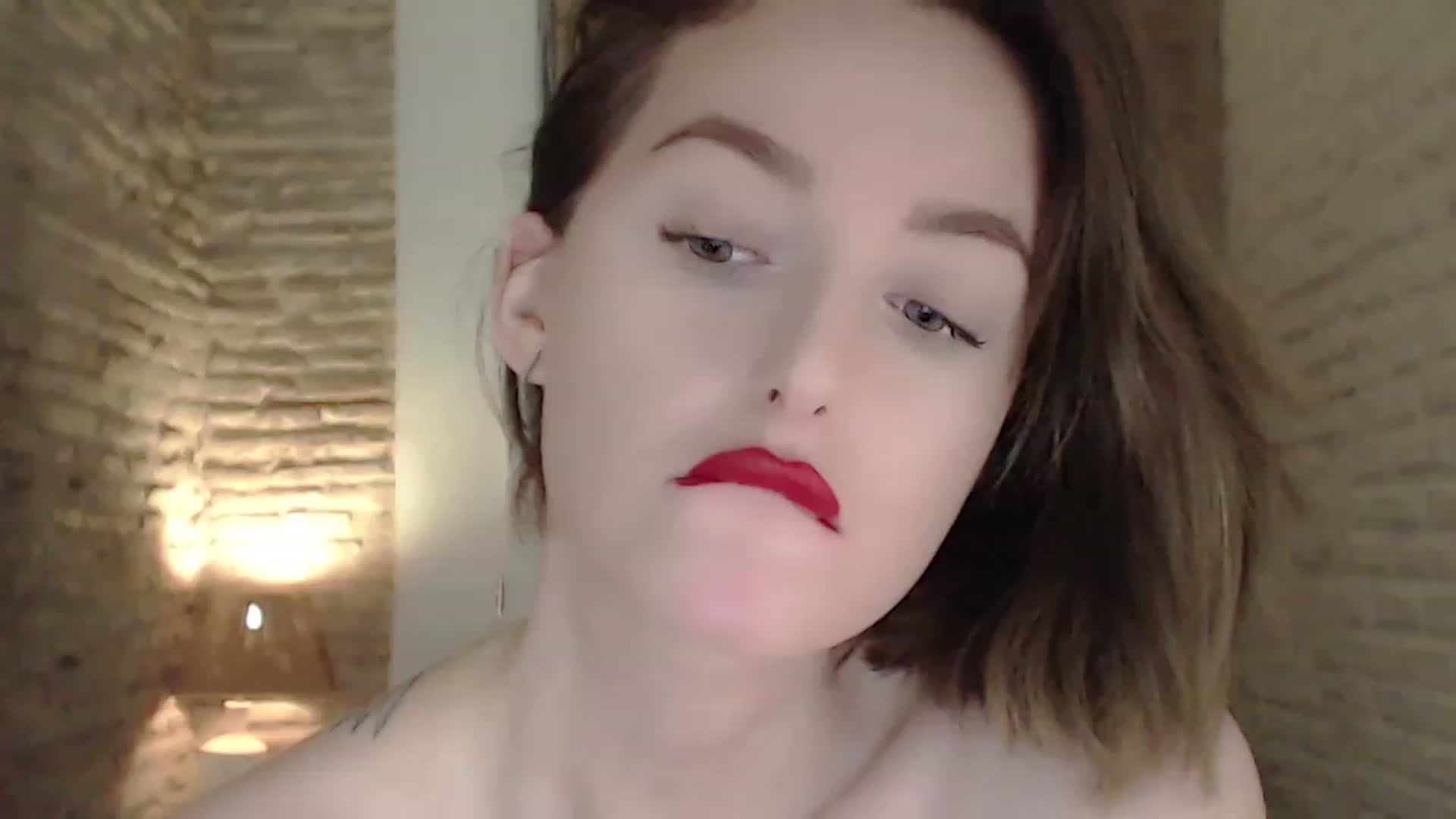 Gallery image thumbnail from Red_Lips_Girl's myfreecams stream on, 08/17/2023, 23:44 image 18 of 20