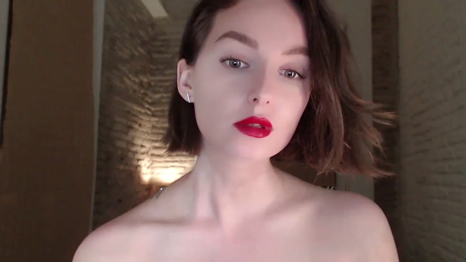Gallery image thumbnail from Red_Lips_Girl's myfreecams stream on, 08/19/2023, 22:51 image 13 of 20