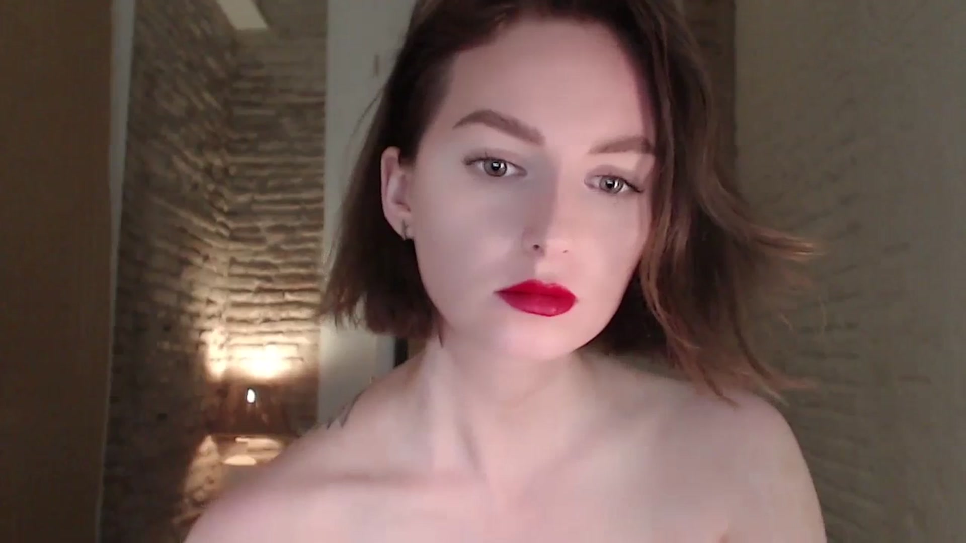 Gallery image thumbnail from Red_Lips_Girl's myfreecams stream on, 08/19/2023, 22:51 image 12 of 20