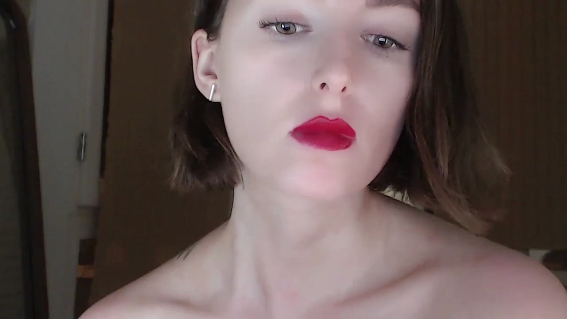 Gallery image thumbnail from Red_Lips_Girl's myfreecams stream on, 08/20/2023, 01:17 image 7 of 20