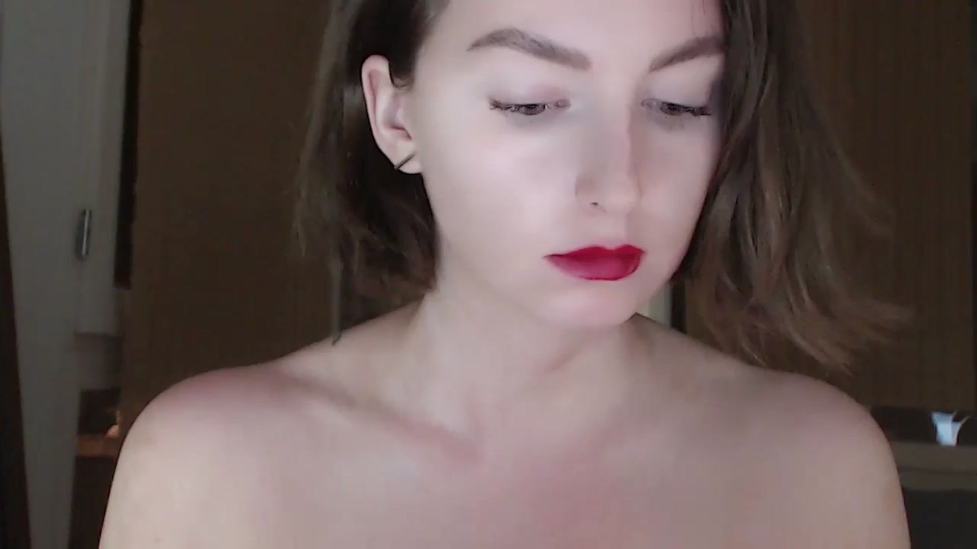 Gallery image thumbnail from Red_Lips_Girl's myfreecams stream on, 08/20/2023, 01:17 image 14 of 20