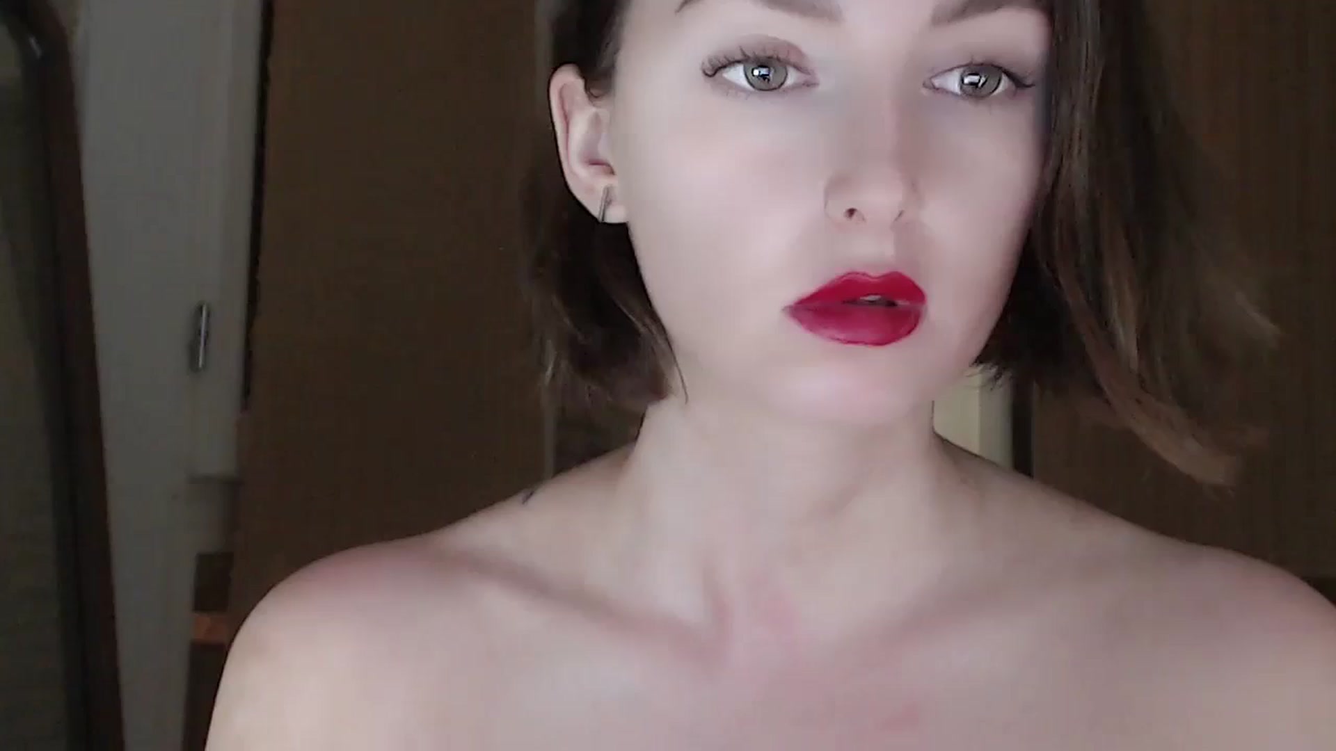 Gallery image thumbnail from Red_Lips_Girl's myfreecams stream on, 08/20/2023, 01:17 image 5 of 20