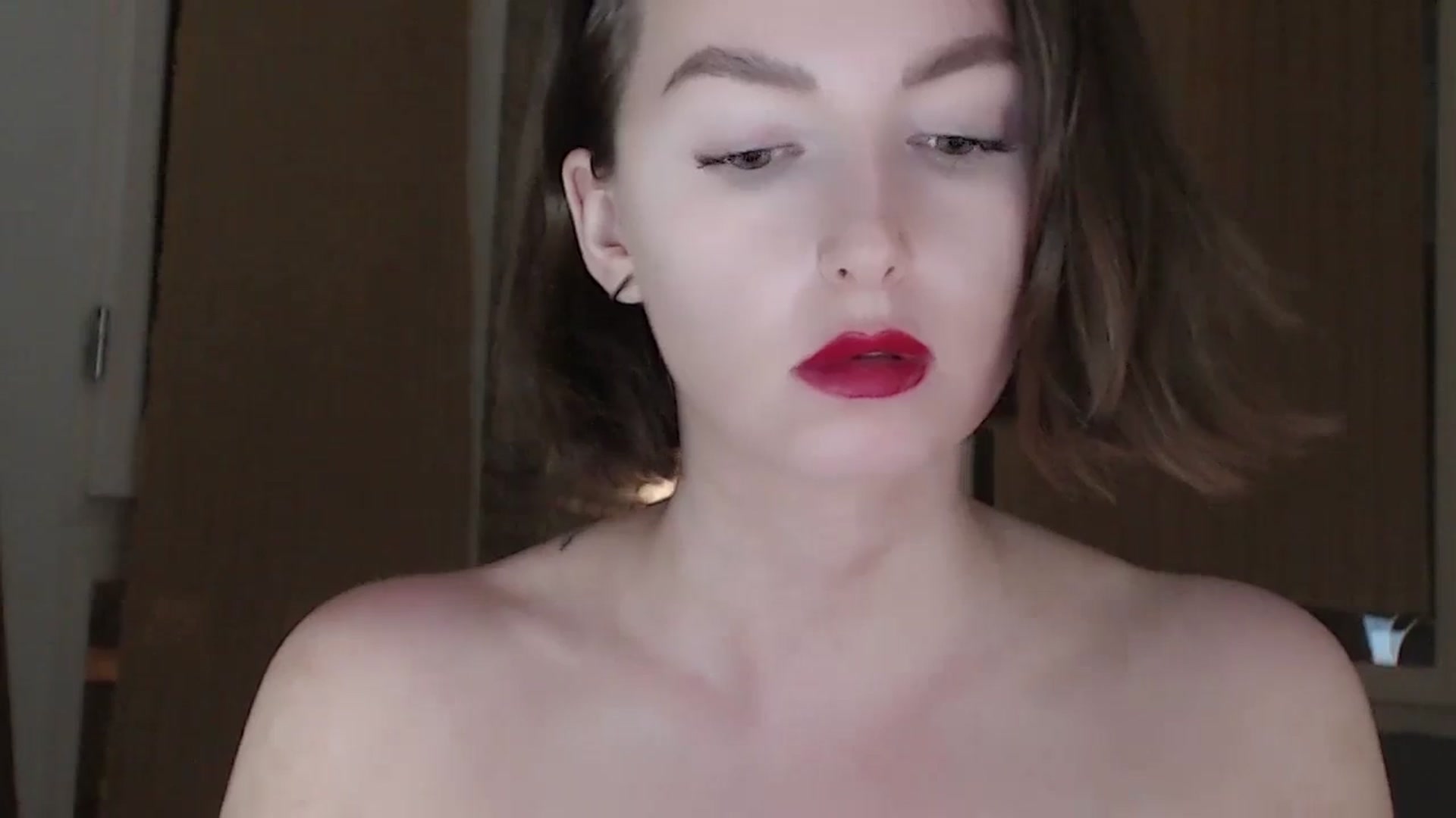 Gallery image thumbnail from Red_Lips_Girl's myfreecams stream on, 08/20/2023, 01:17 image 13 of 20