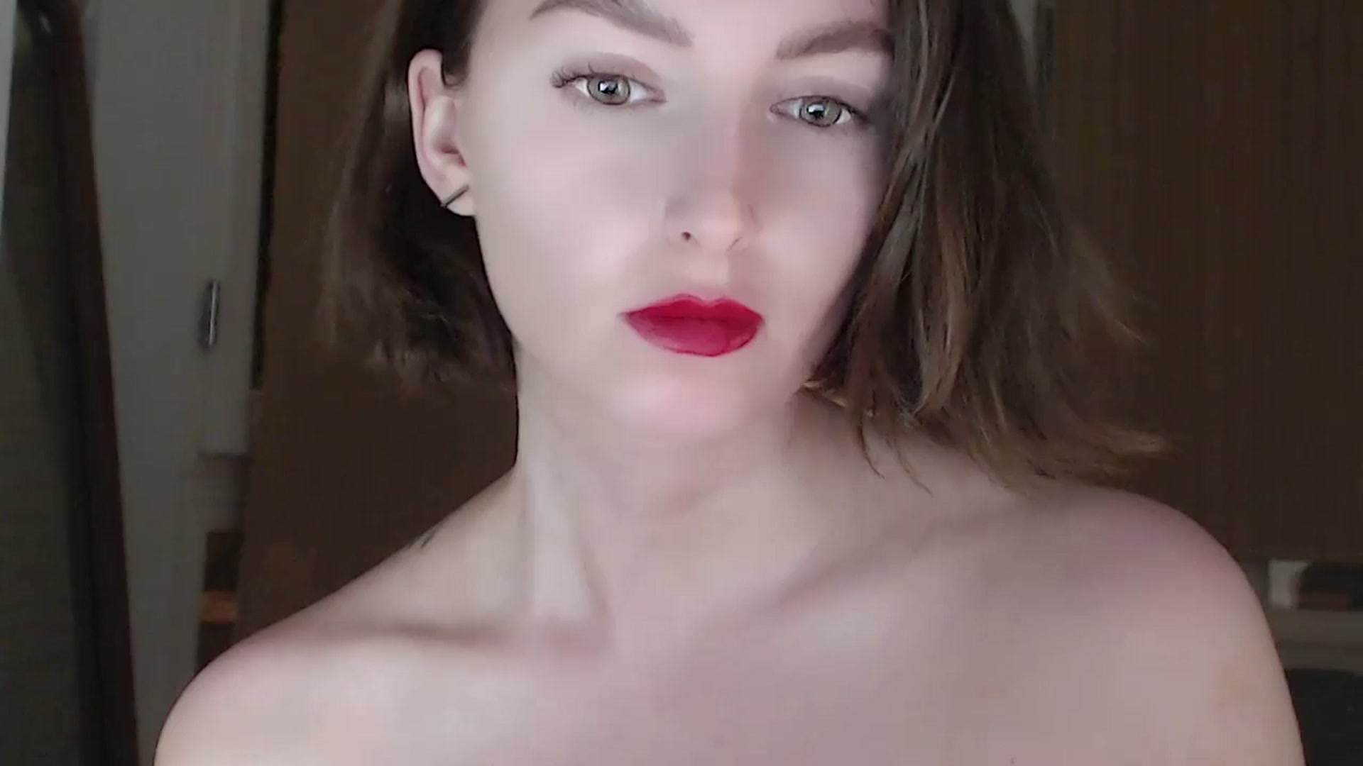 Gallery image thumbnail from Red_Lips_Girl's myfreecams stream on, 08/20/2023, 01:17 image 12 of 20