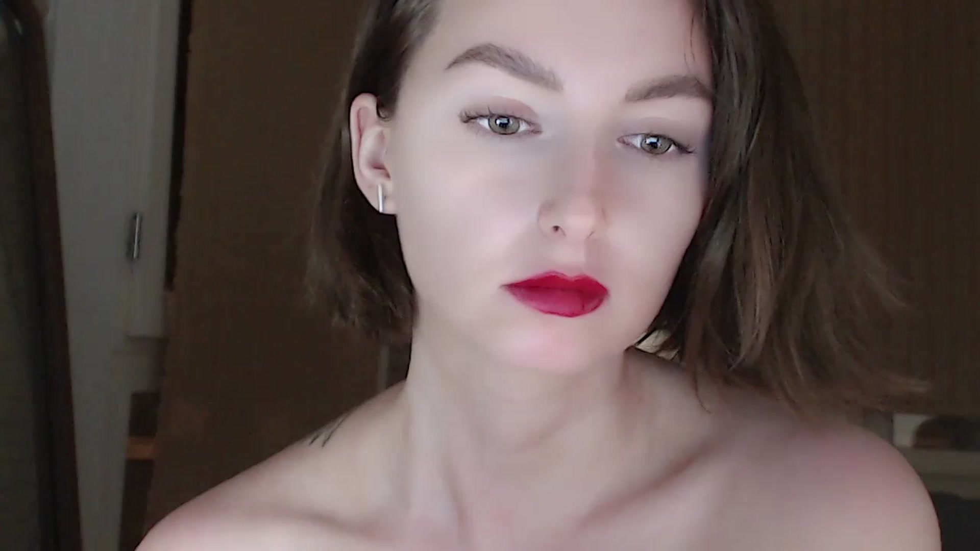 Gallery image thumbnail from Red_Lips_Girl's myfreecams stream on, 08/20/2023, 01:17 image 10 of 20