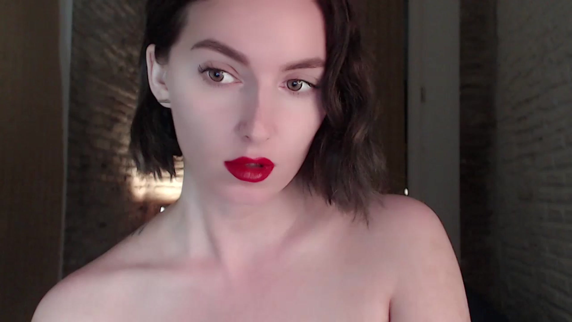 Gallery image thumbnail from Red_Lips_Girl's myfreecams stream on, 08/21/2023, 22:23 image 4 of 20