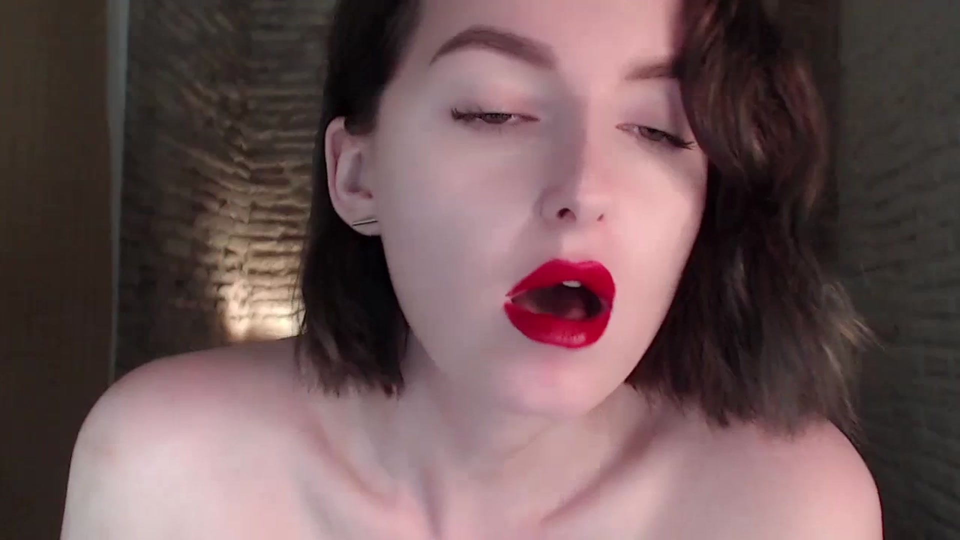 Gallery image thumbnail from Red_Lips_Girl's myfreecams stream on, 08/21/2023, 22:23 image 6 of 20