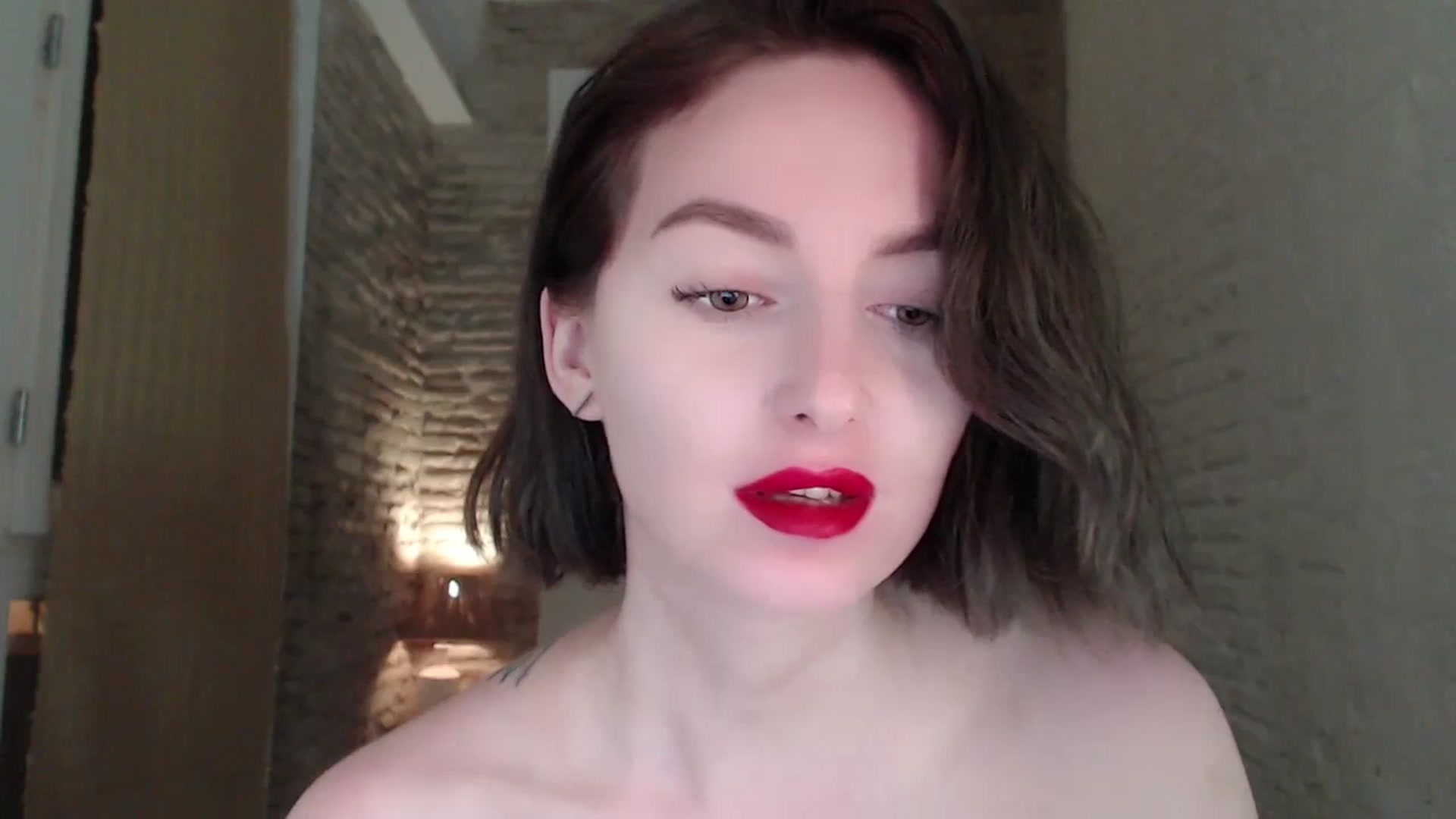 Gallery image thumbnail from Red_Lips_Girl's myfreecams stream on, 08/22/2023, 24:03 image 11 of 20