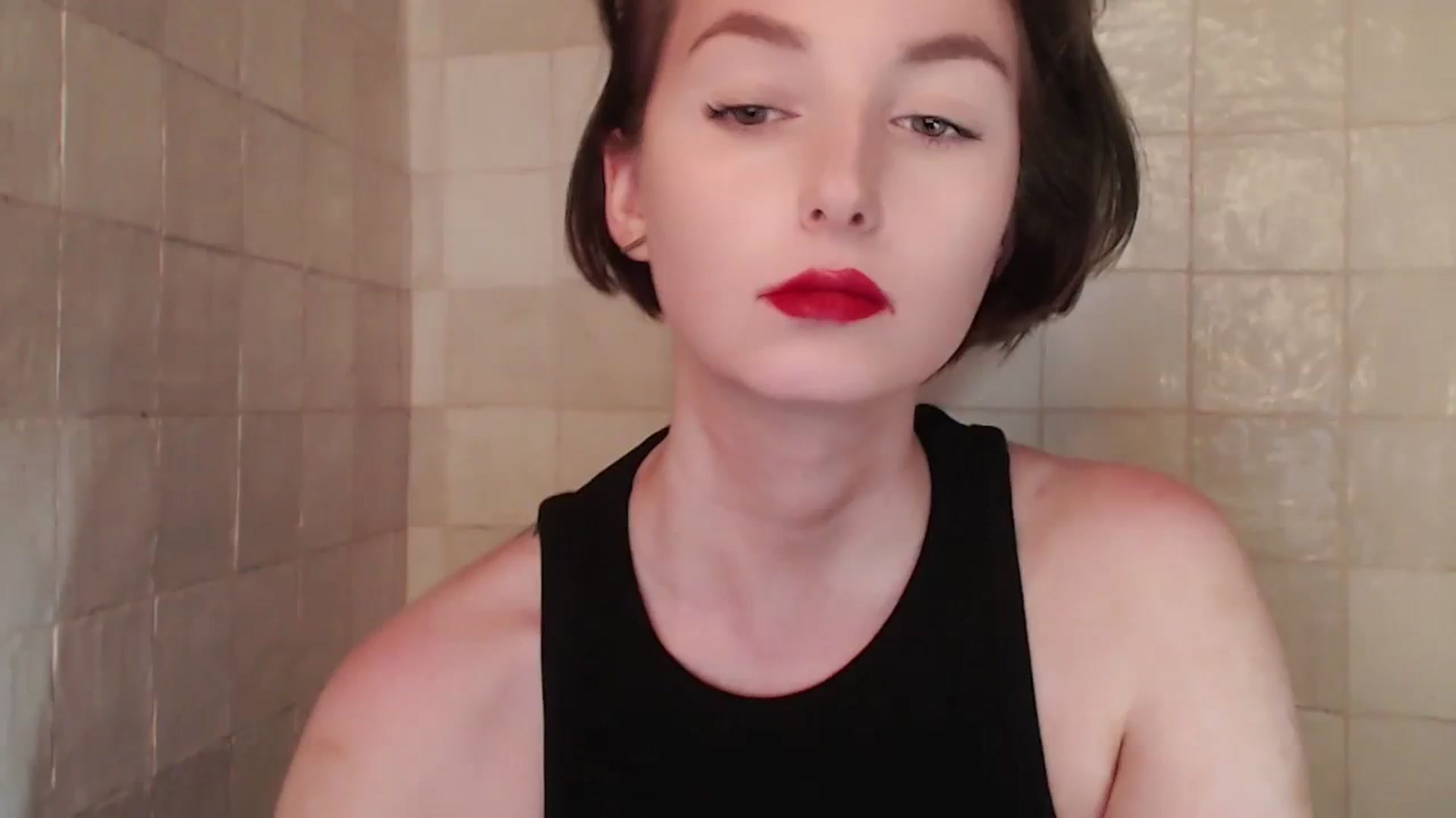 Gallery image thumbnail from Red_Lips_Girl's myfreecams stream on, 08/29/2023, 20:49 image 1 of 20