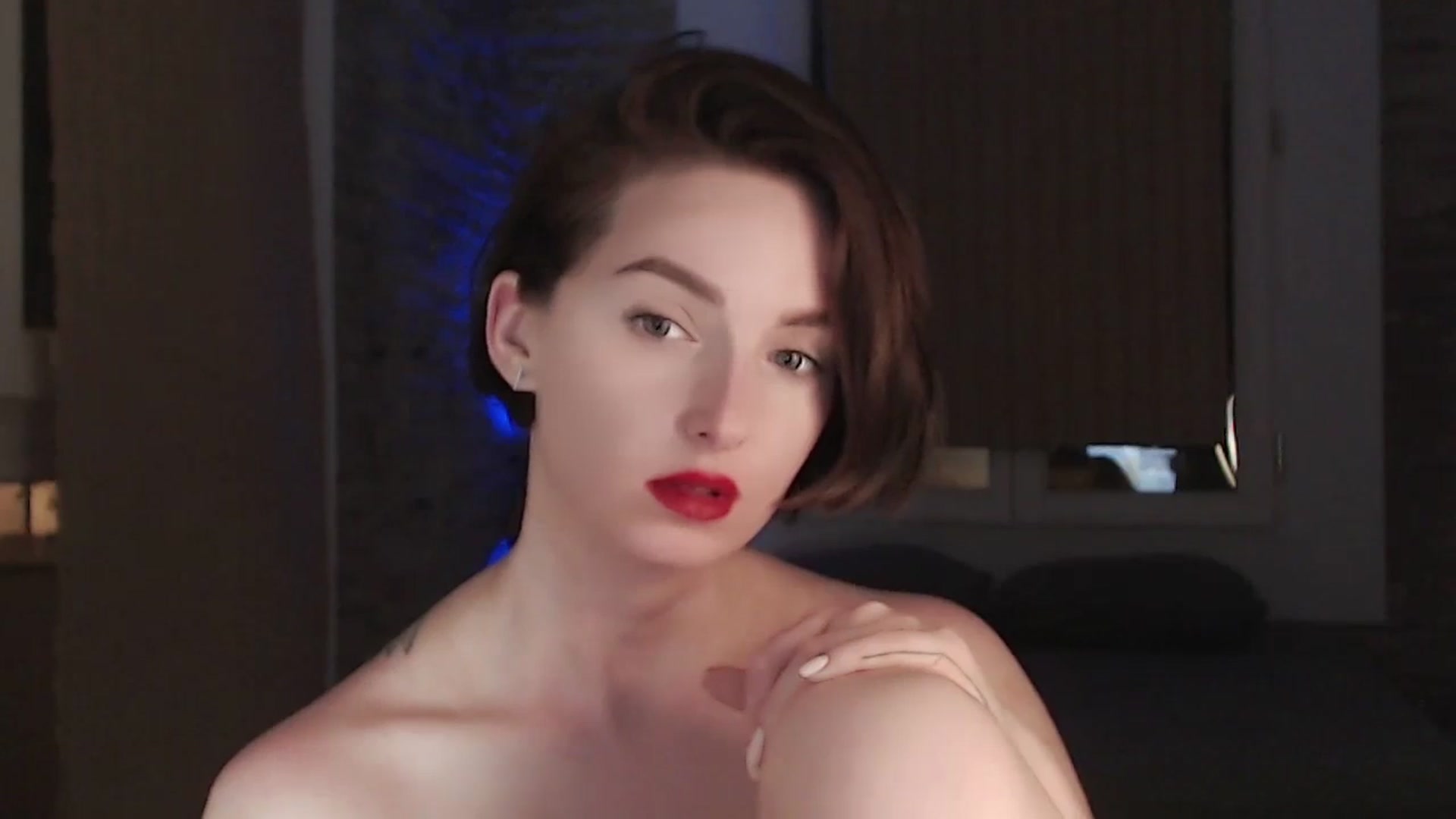 Gallery image thumbnail from Red_Lips_Girl's myfreecams stream on, 08/30/2023, 02:19 image 10 of 20