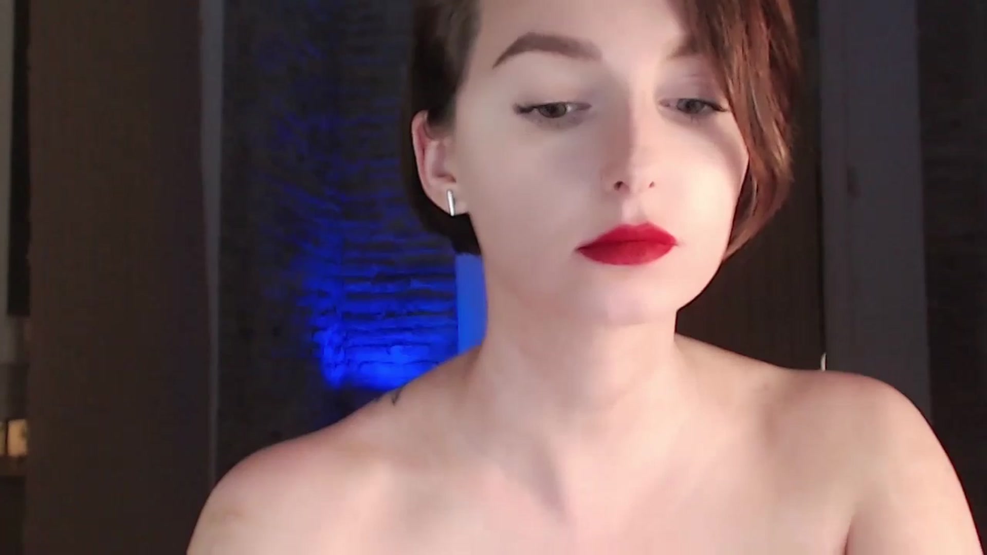 Gallery image thumbnail from Red_Lips_Girl's myfreecams stream on, 08/30/2023, 02:19 image 14 of 20