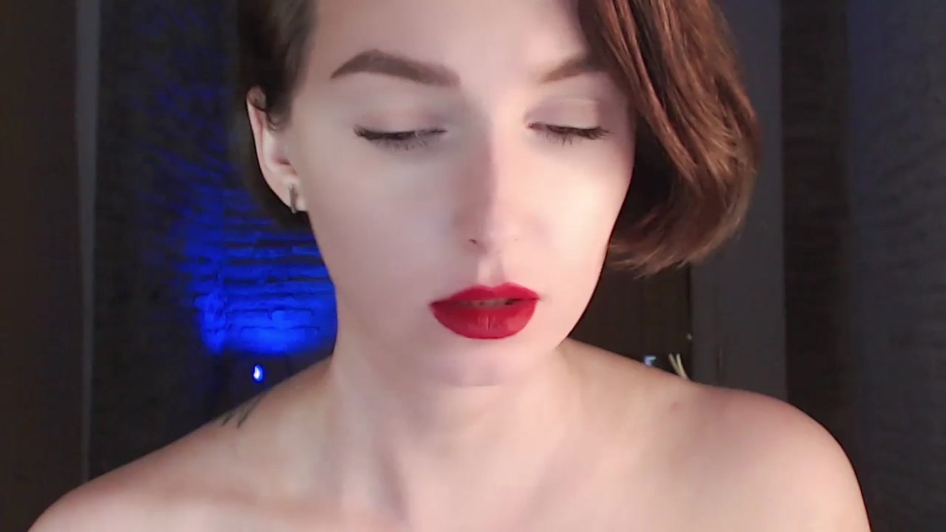 Gallery image thumbnail from Red_Lips_Girl's myfreecams stream on, 08/30/2023, 02:19 image 3 of 20