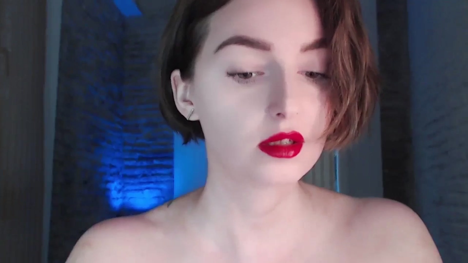 Gallery image thumbnail from Red_Lips_Girl's myfreecams stream on, 09/04/2023, 18:25 image 11 of 20