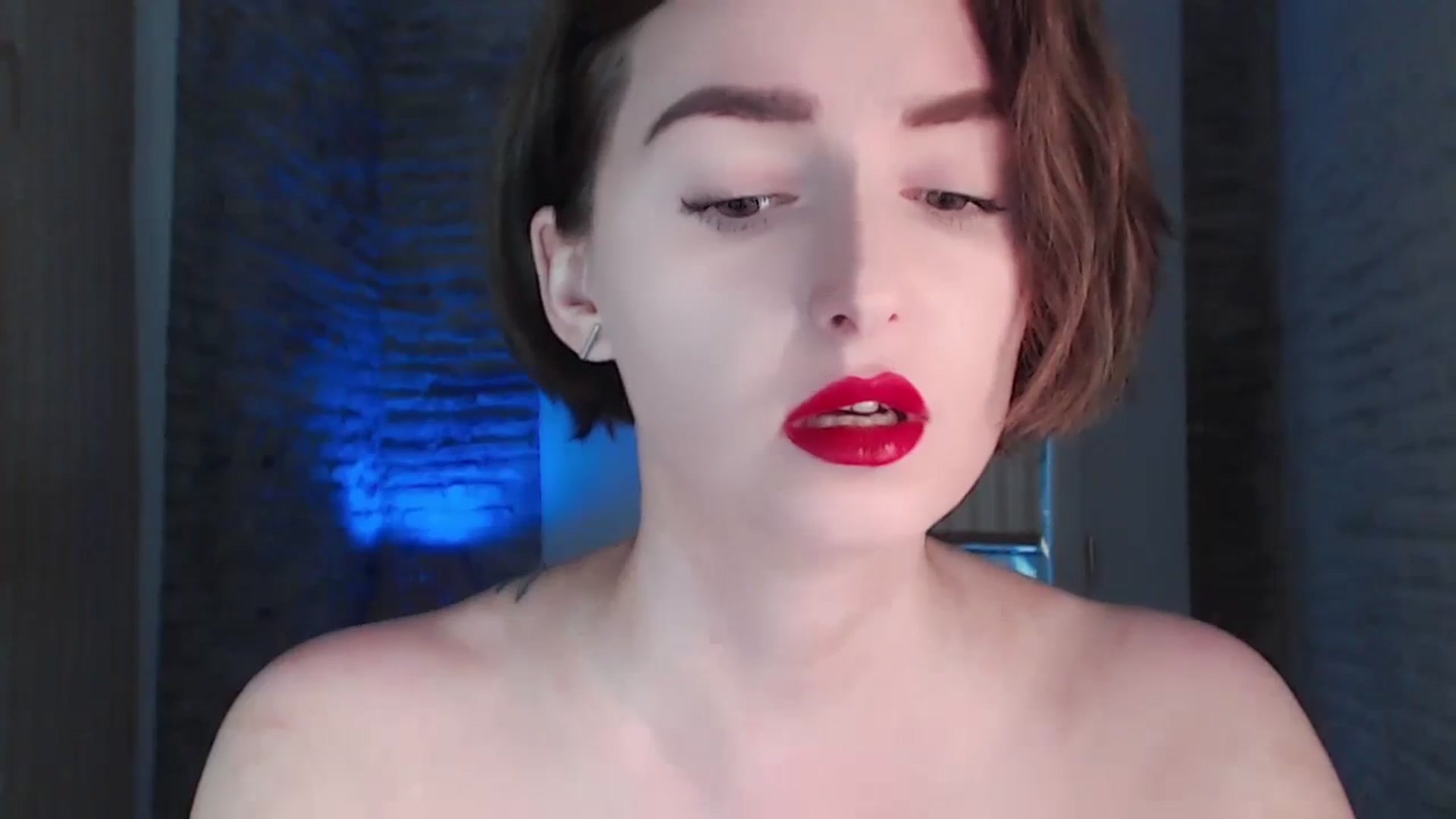 Gallery image thumbnail from Red_Lips_Girl's myfreecams stream on, 09/04/2023, 18:25 image 14 of 20