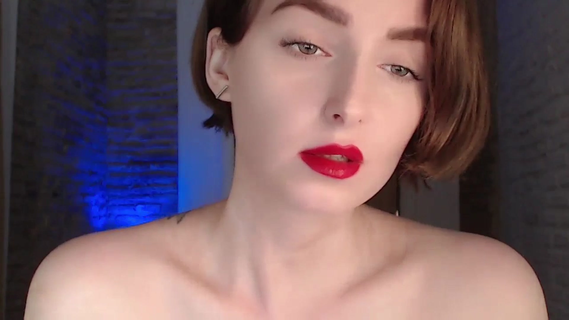 Gallery image thumbnail from Red_Lips_Girl's myfreecams stream on, 09/04/2023, 22:09 image 12 of 20