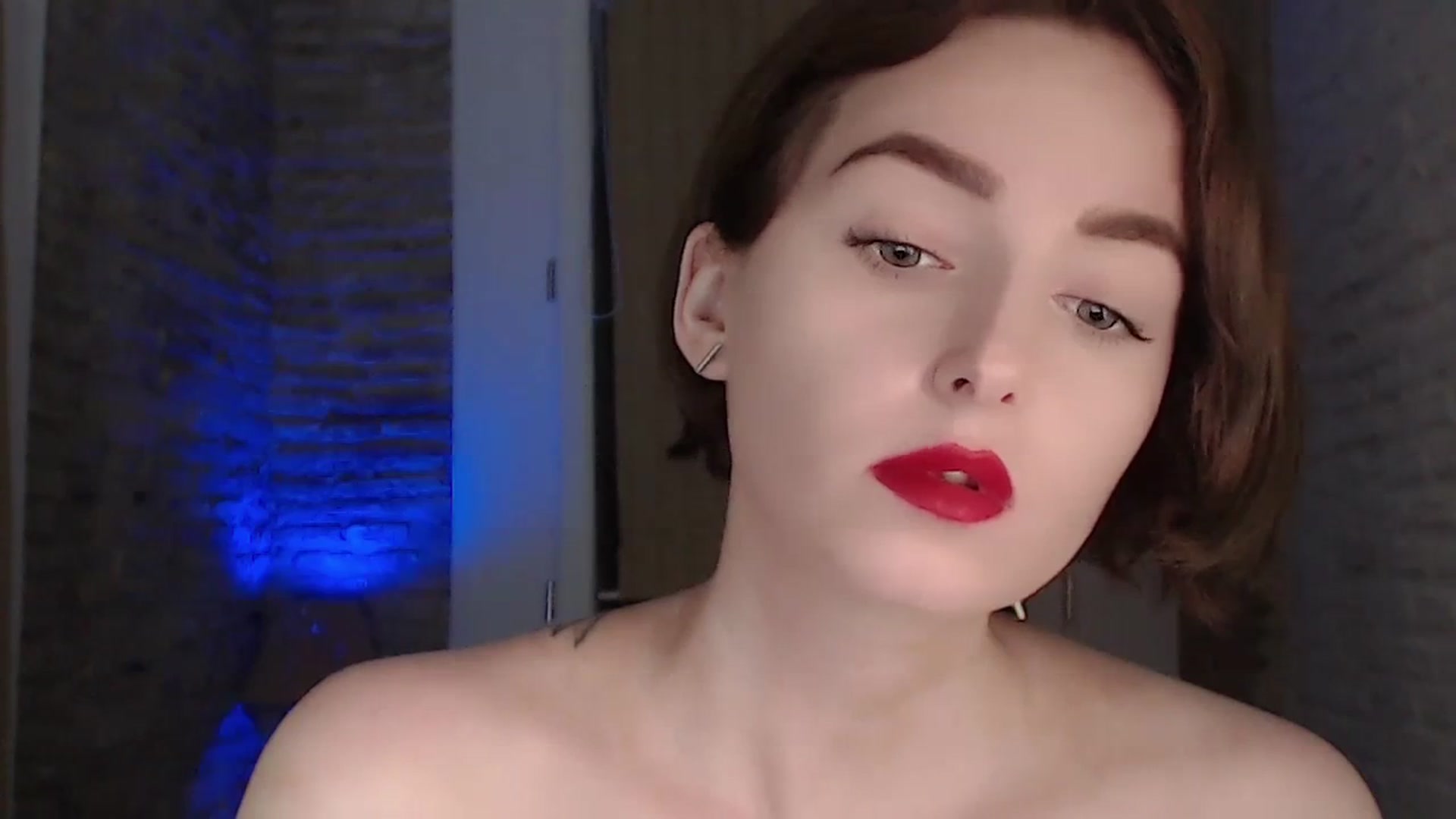 Gallery image thumbnail from Red_Lips_Girl's myfreecams stream on, 09/04/2023, 22:09 image 5 of 20