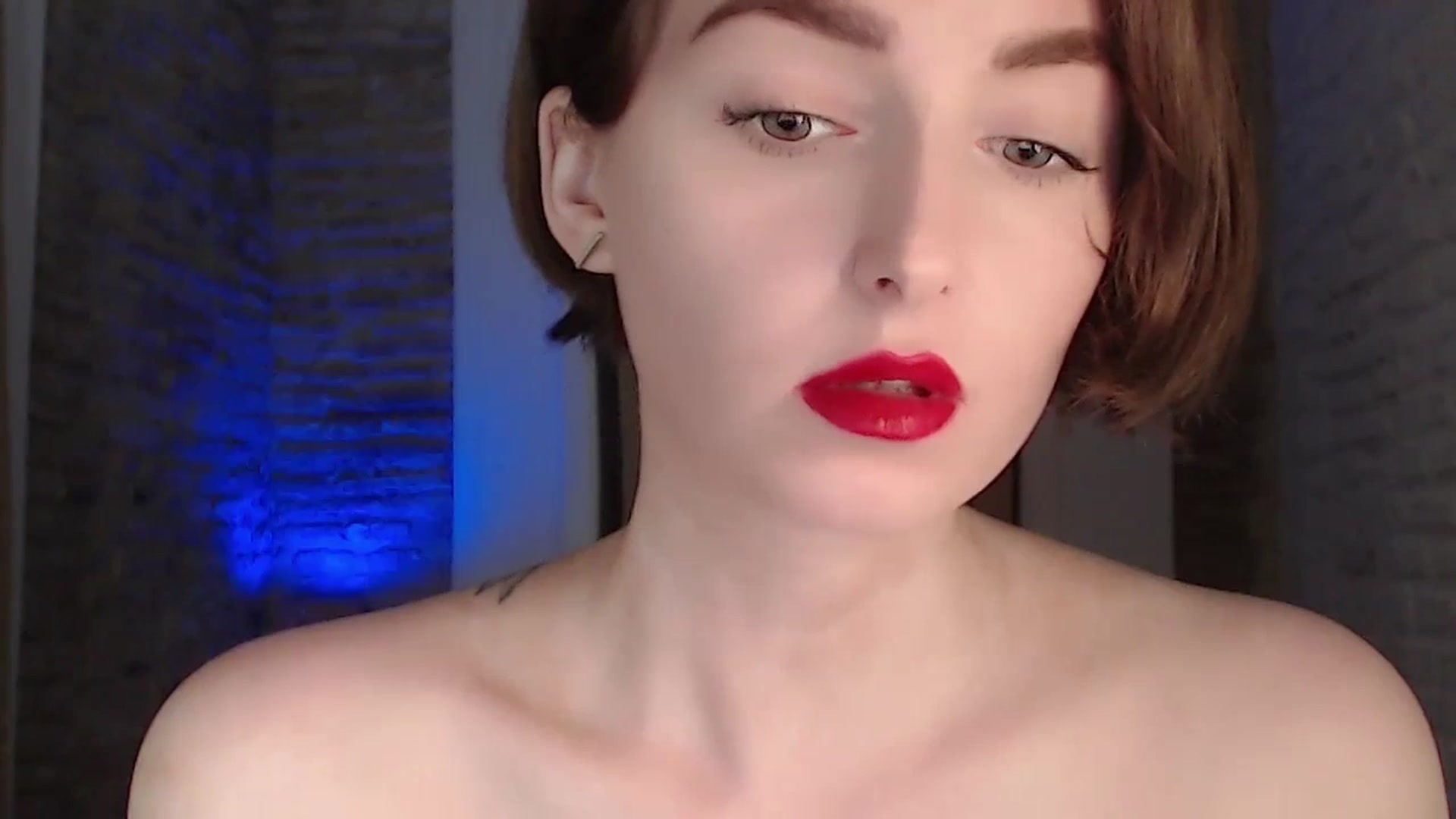 Gallery image thumbnail from Red_Lips_Girl's myfreecams stream on, 09/04/2023, 22:09 image 9 of 20