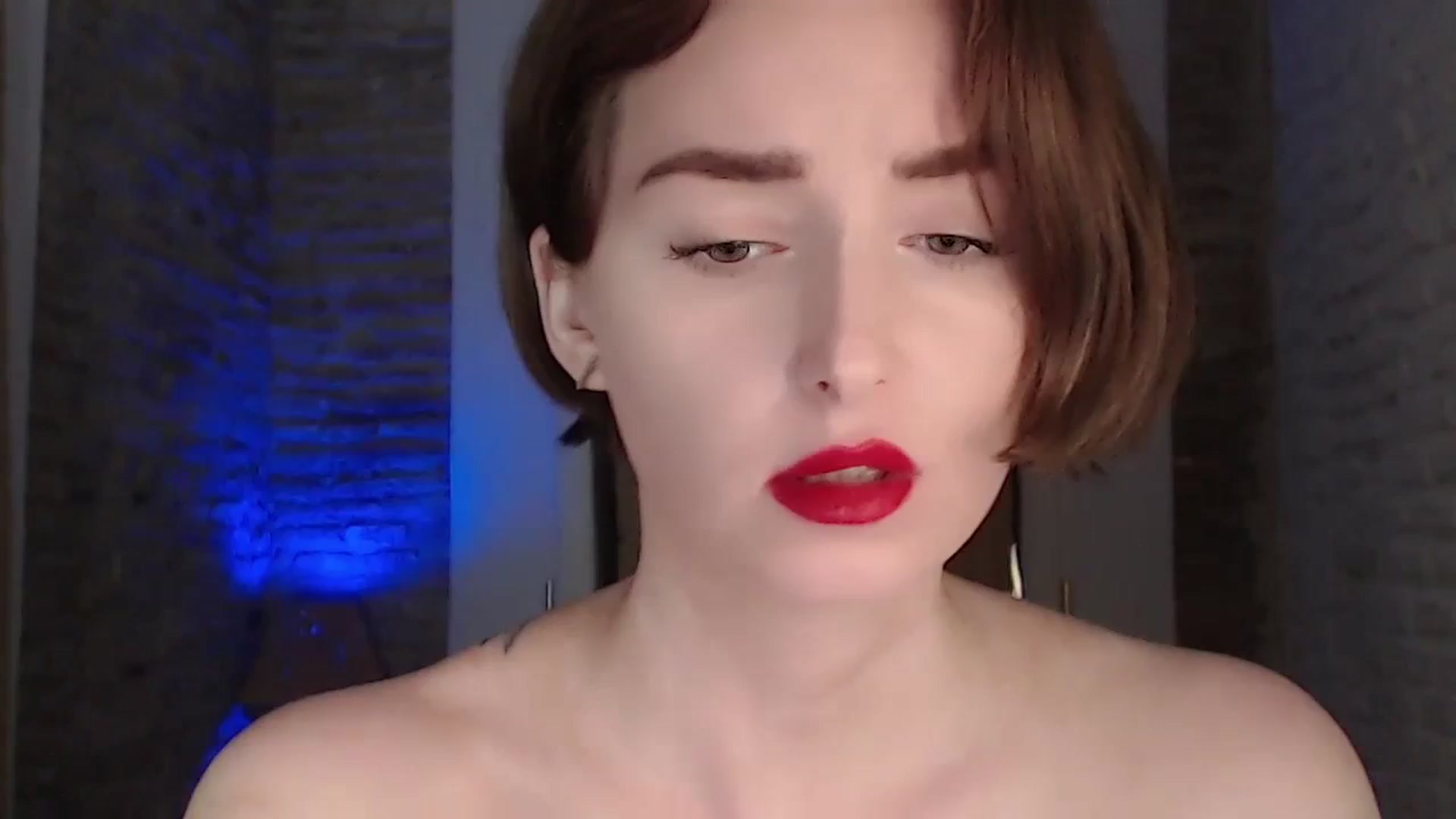 Gallery image thumbnail from Red_Lips_Girl's myfreecams stream on, 09/04/2023, 22:09 image 14 of 20