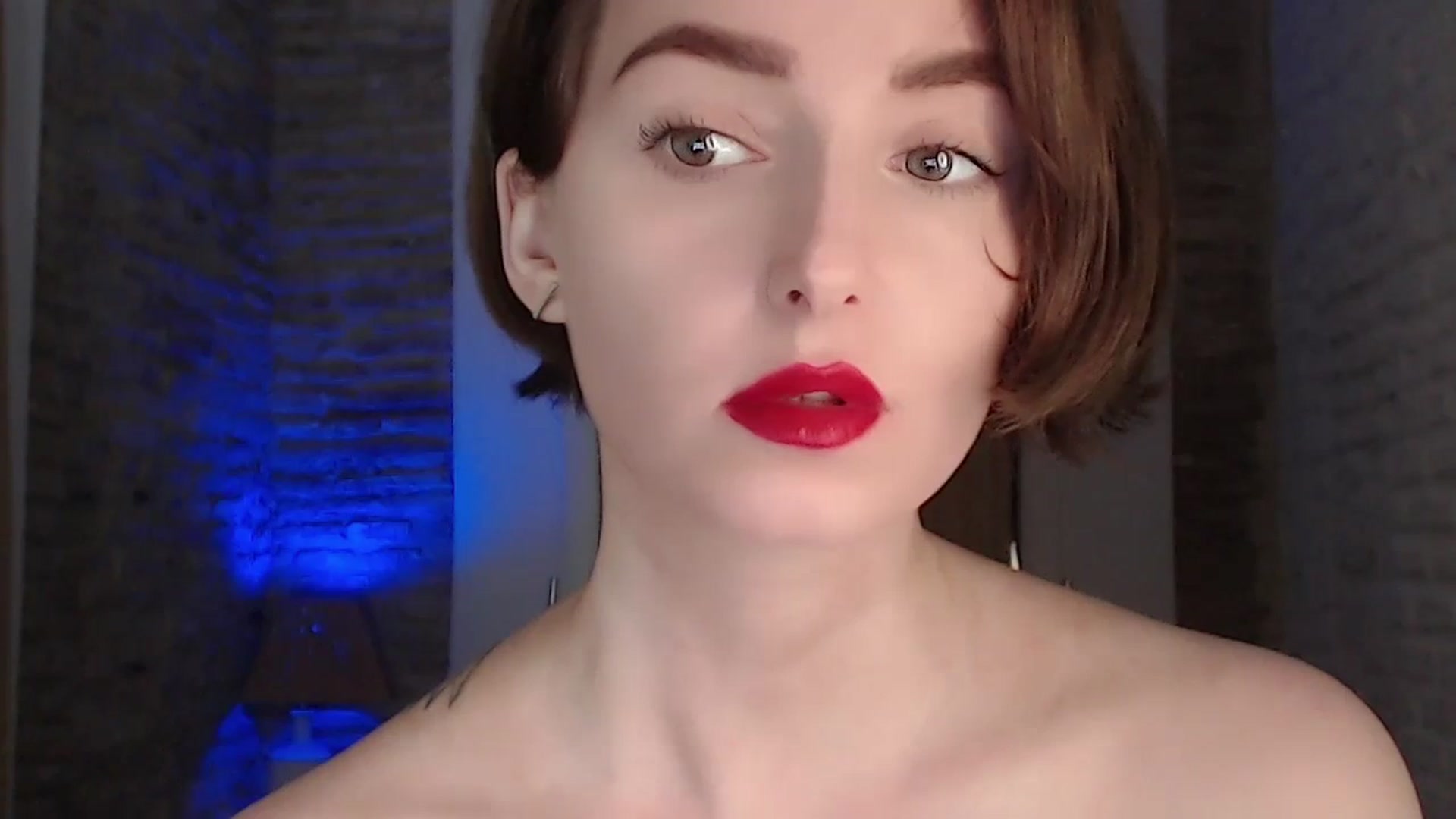 Gallery image thumbnail from Red_Lips_Girl's myfreecams stream on, 09/04/2023, 22:09 image 10 of 20