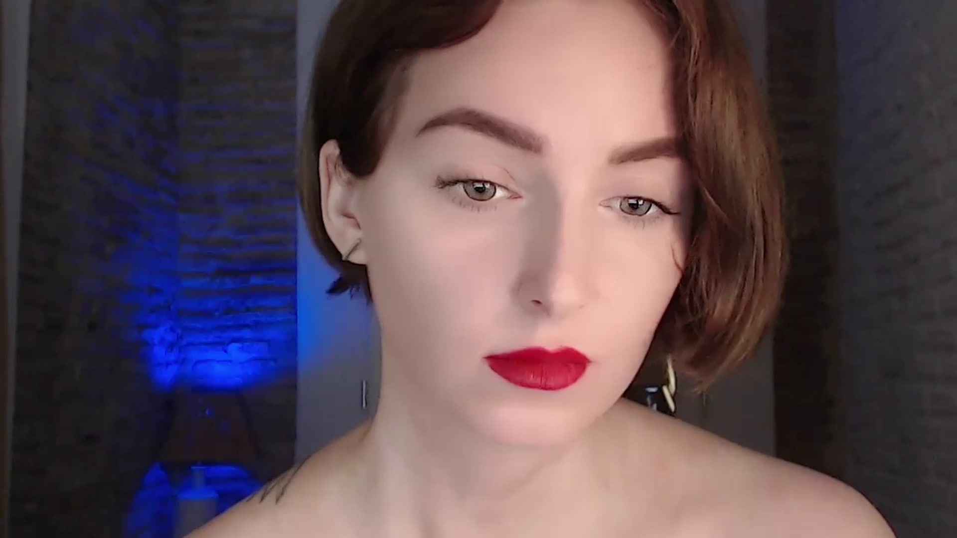 Gallery image thumbnail from Red_Lips_Girl's myfreecams stream on, 09/04/2023, 22:09 image 8 of 20