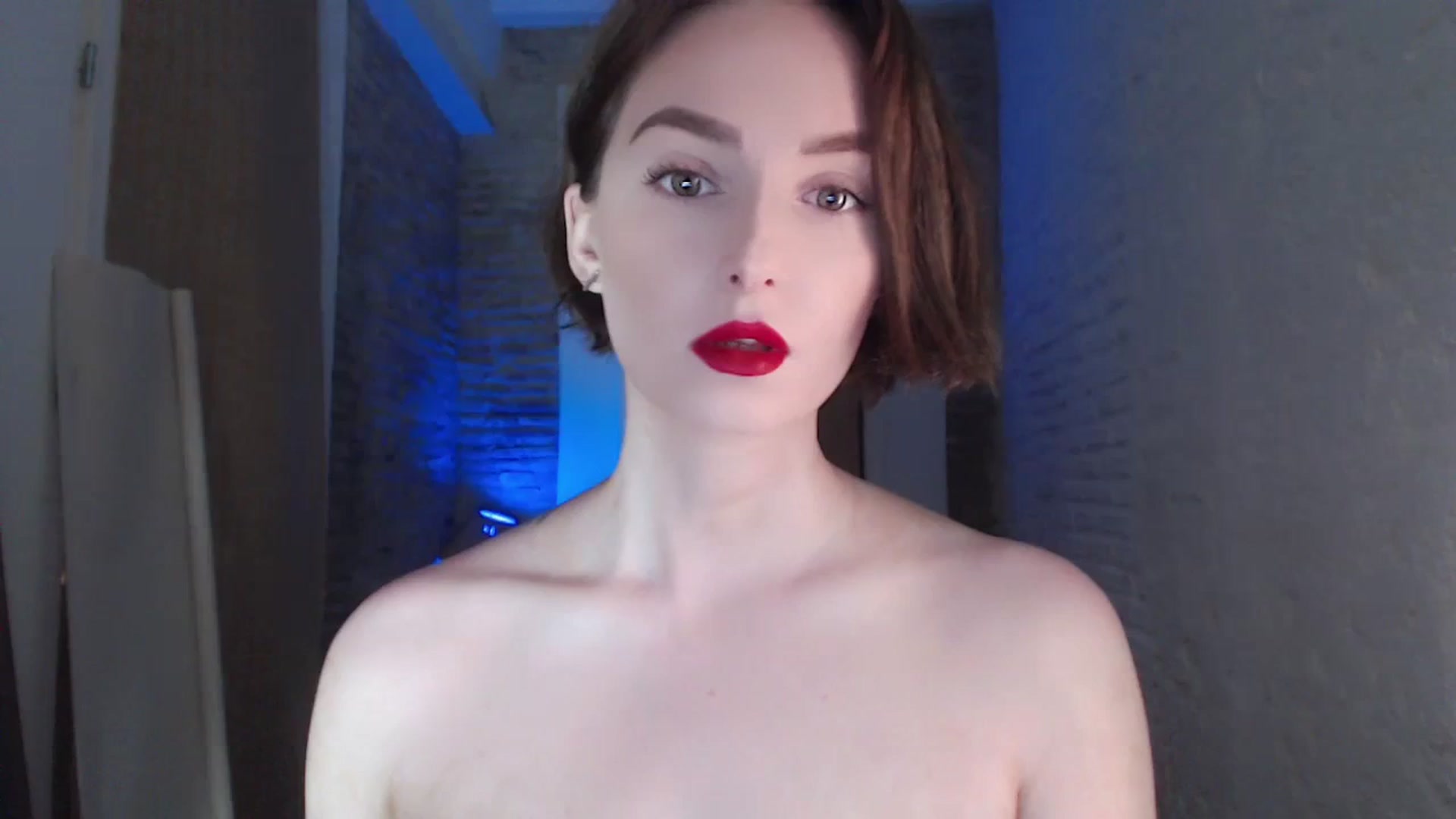 Gallery image thumbnail from Red_Lips_Girl's myfreecams stream on, 09/12/2023, 19:33 image 12 of 20