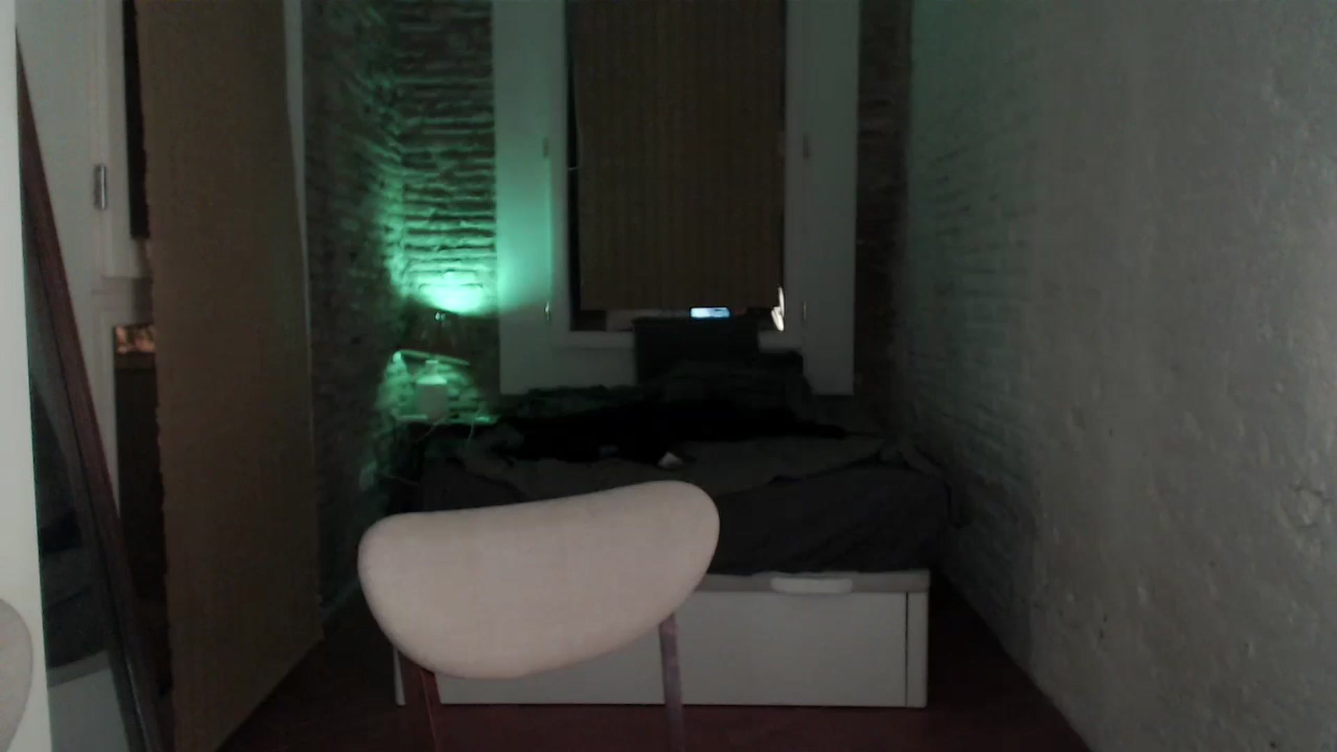 Gallery image thumbnail from Red_Lips_Girl's myfreecams stream on, 09/19/2023, 19:40 image 14 of 20