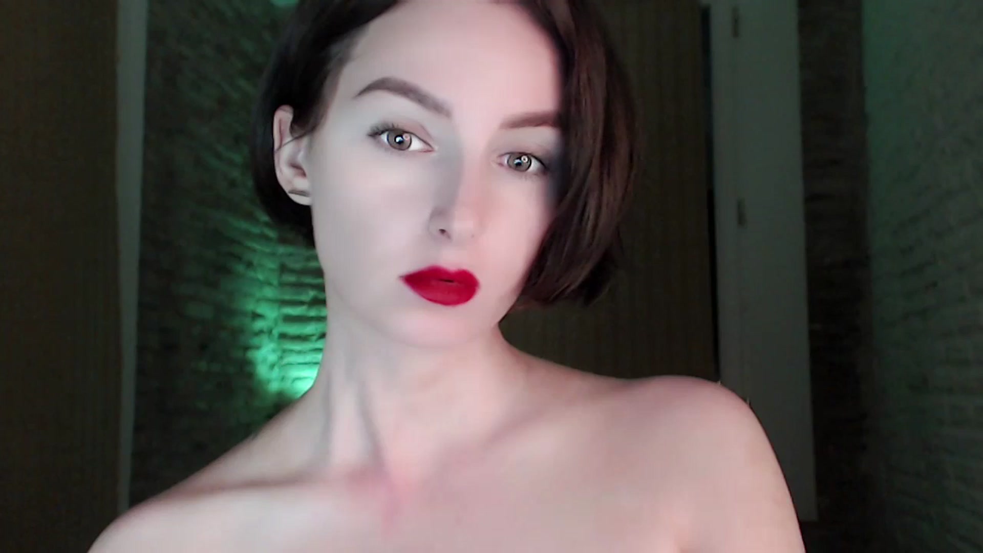 Gallery image thumbnail from Red_Lips_Girl's myfreecams stream on, 09/19/2023, 22:07 image 15 of 20
