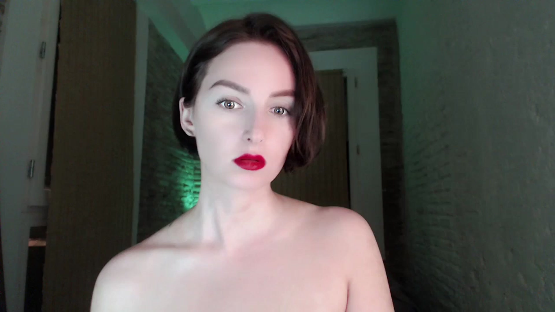 Gallery image thumbnail from Red_Lips_Girl's myfreecams stream on, 09/19/2023, 22:07 image 1 of 20