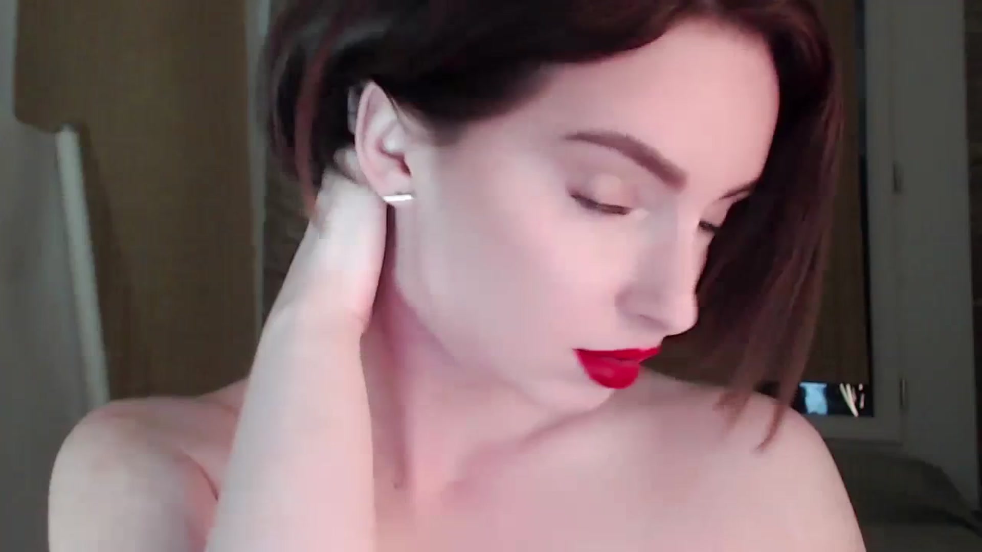 Gallery image thumbnail from Red_Lips_Girl's myfreecams stream on, 09/28/2023, 21:16 image 9 of 20