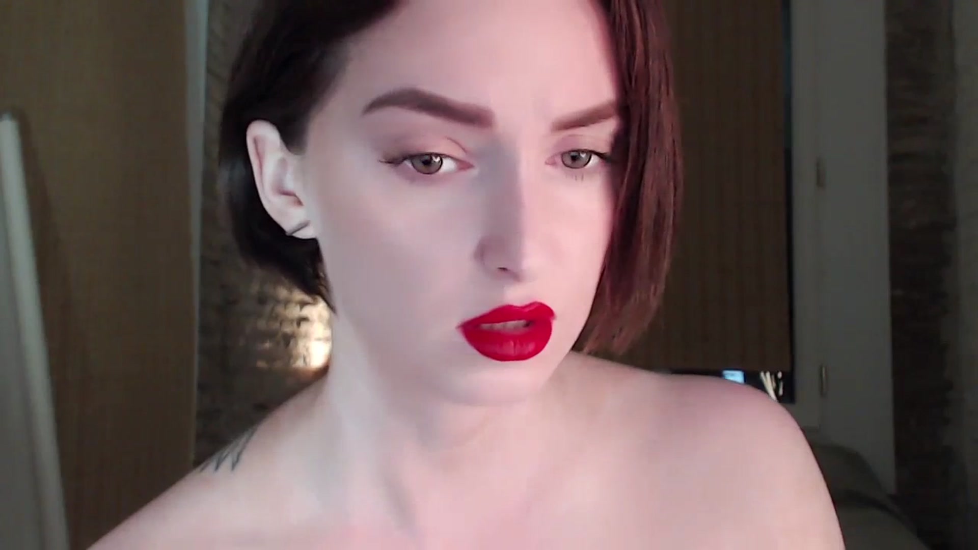 Gallery image thumbnail from Red_Lips_Girl's myfreecams stream on, 09/28/2023, 21:16 image 20 of 20